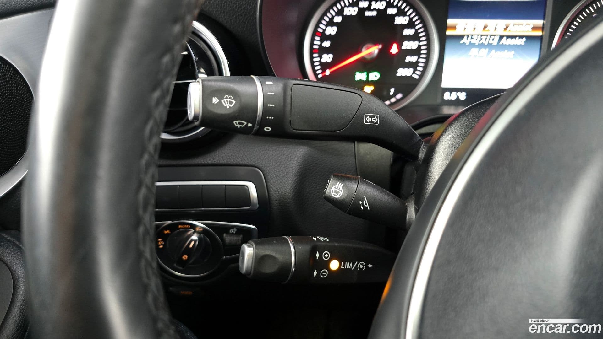 Main__Slider__Photo:GLC-Class Mercedes-Benz 2017.10-16