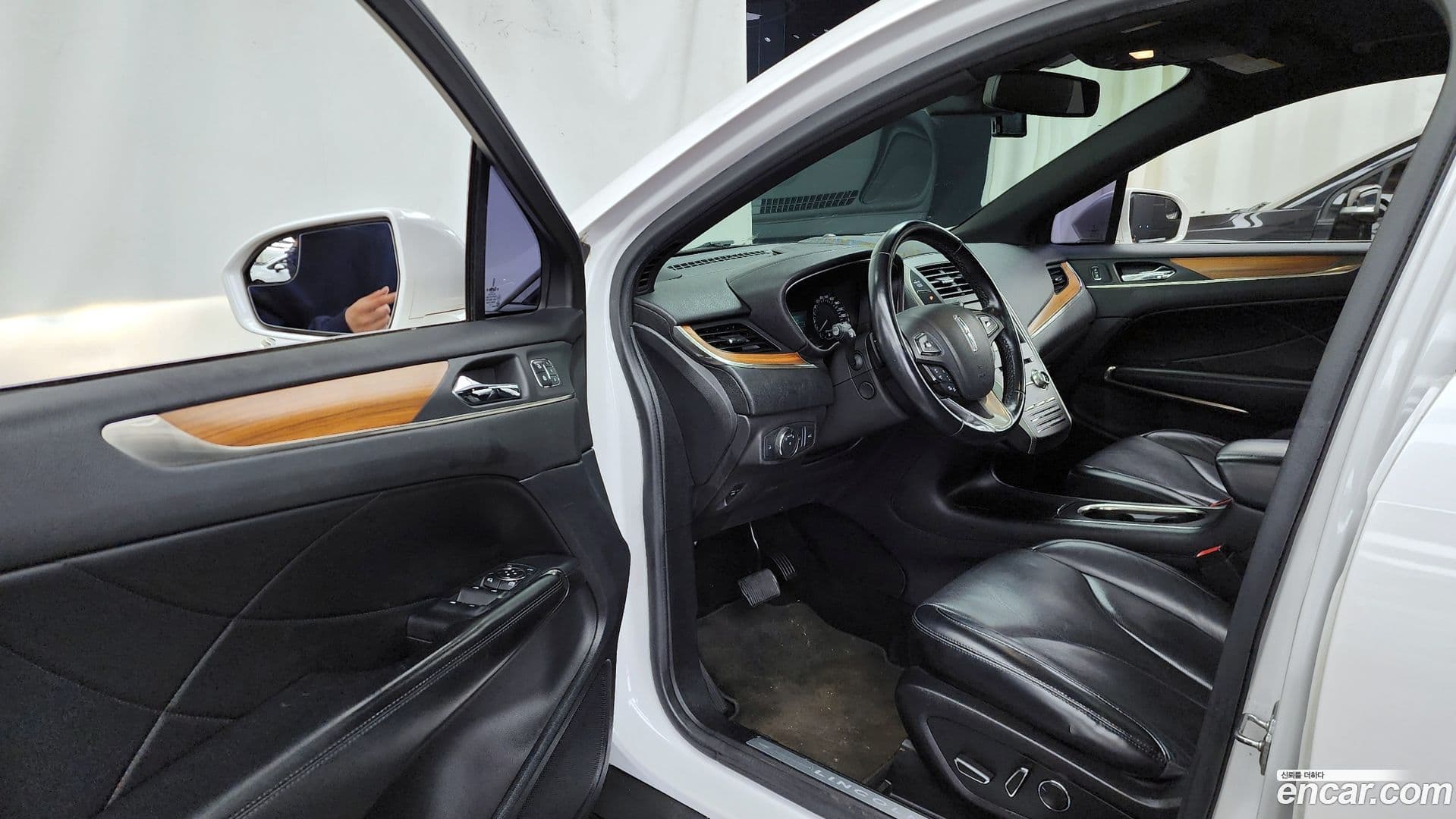 Main__Slider__Photo:MKC Lincoln 2014.11-9