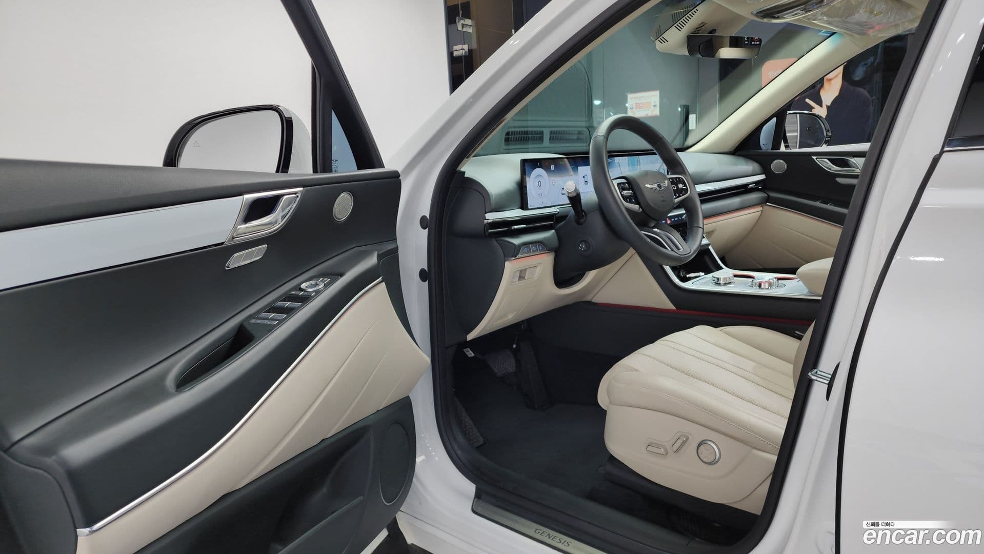 Main__Slider__Photo:GV80 Genesis 2024.0-9