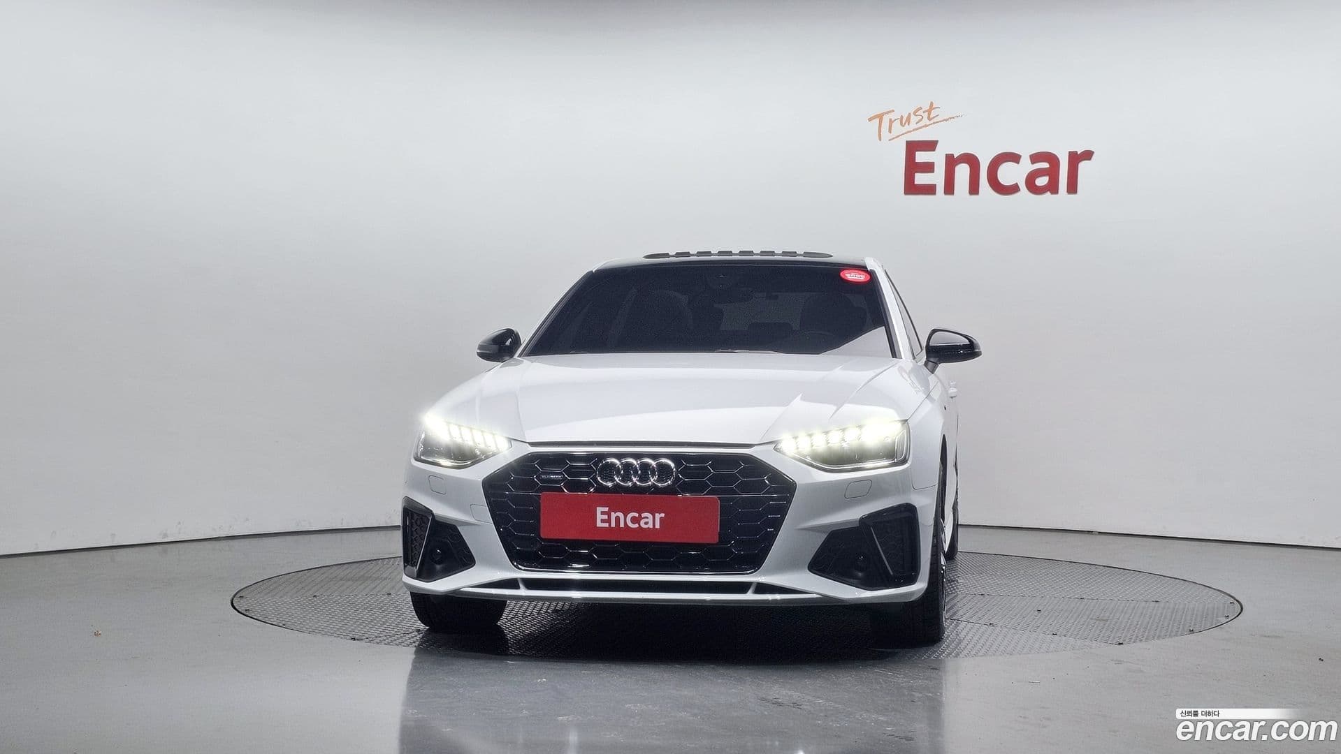 Main__Slider__Photo:A4 Audi 2020.4-2