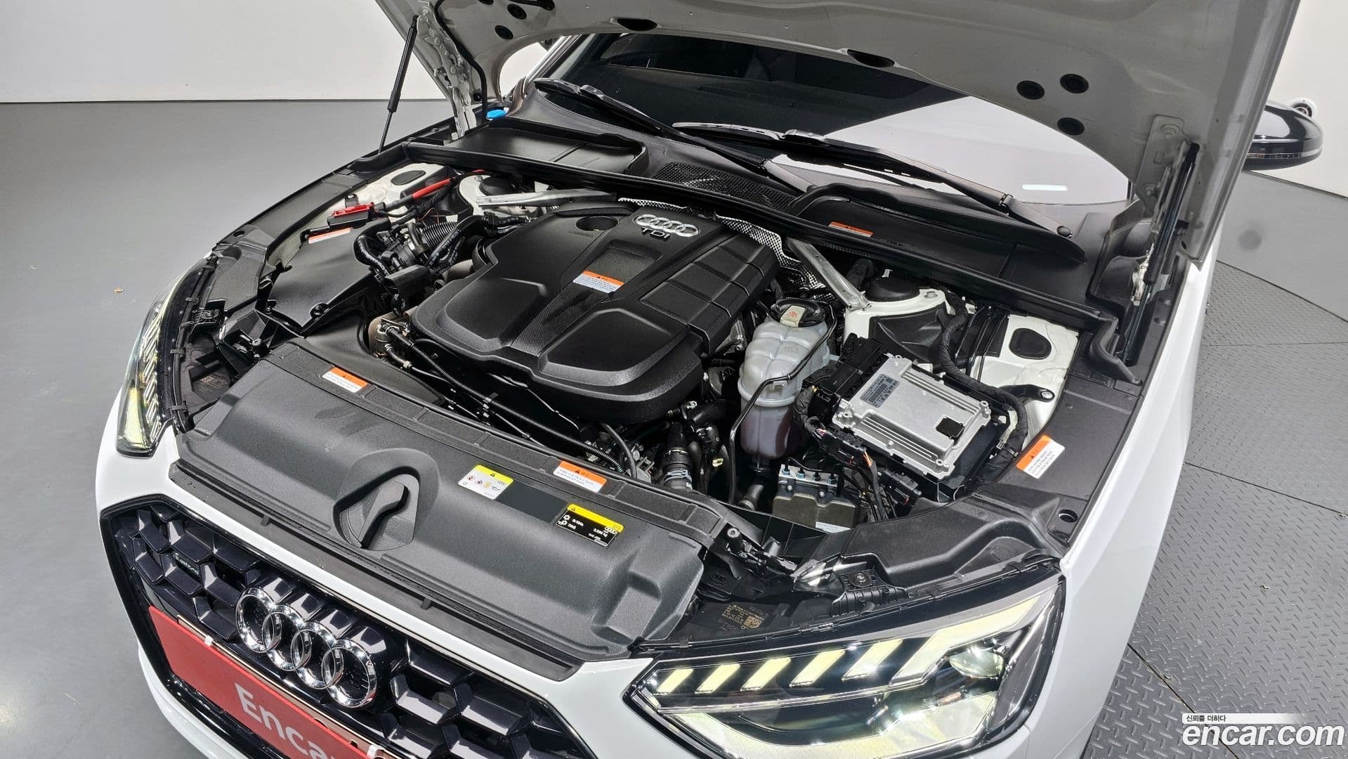 Main__Slider__Photo:A4 Audi 2020.4-5