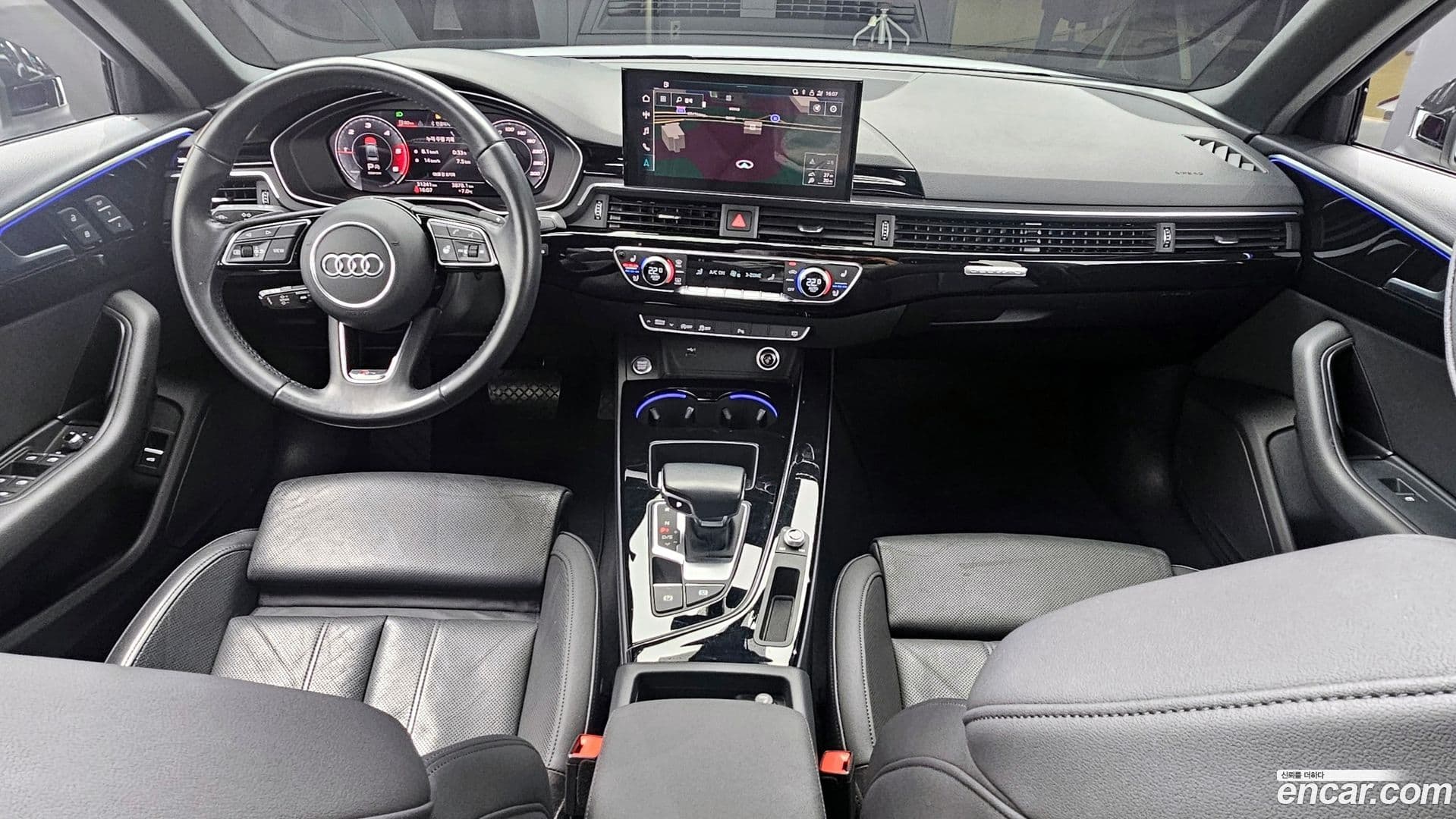 Main__Slider__Photo:A4 Audi 2020.4-6