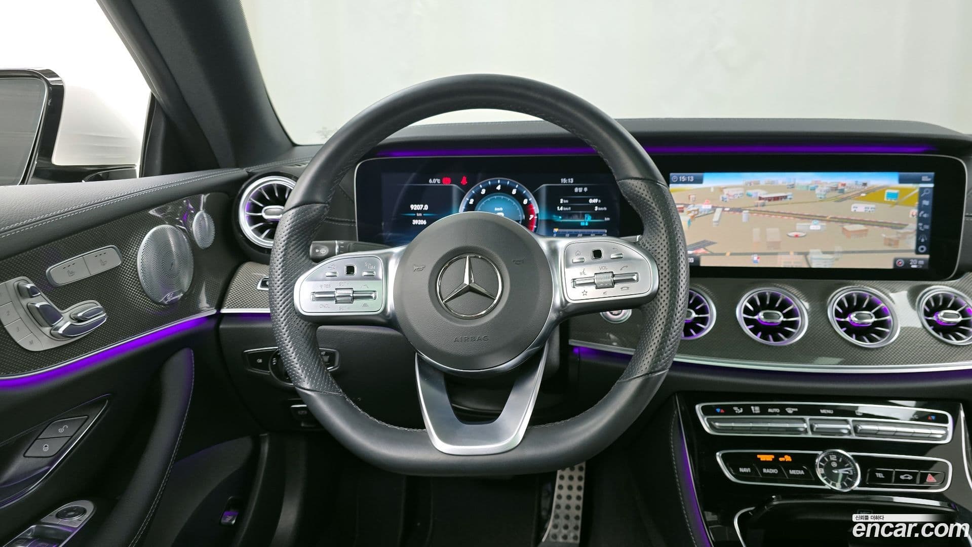 Main__Slider__Photo:E-Class Mercedes-Benz 2019.7-12