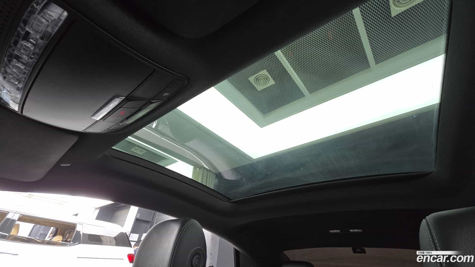 E-Class Mercedes-Benz 2019.7-OPTION-022