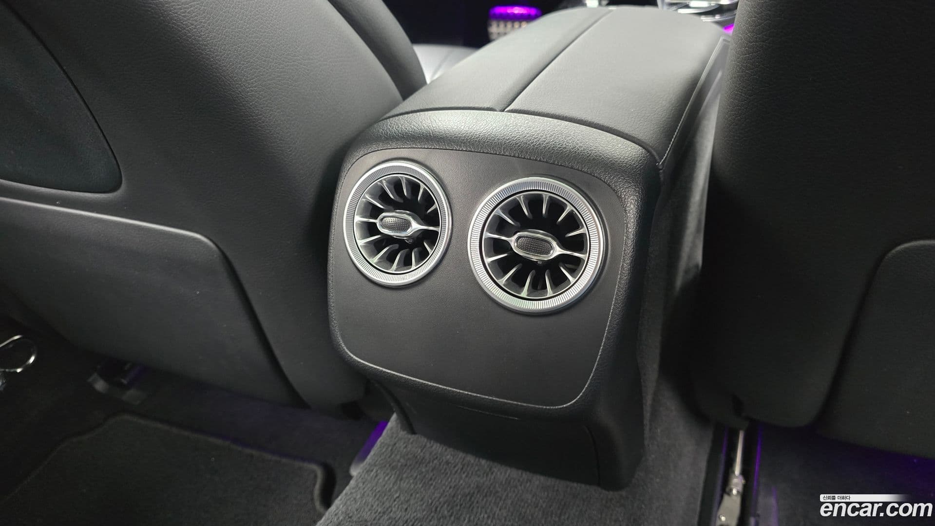 Main__Slider__Photo:E-Class Mercedes-Benz 2019.7-18