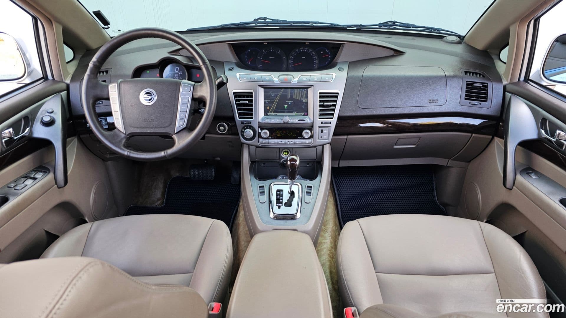 Main__Slider__Photo:KORANDO KG_Mobility_Ssangyong 2014.1-6