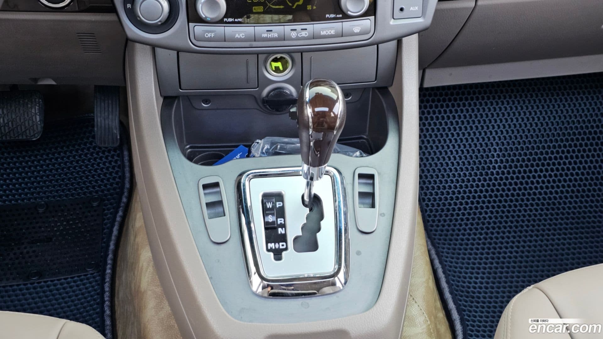 Main__Slider__Photo:KORANDO KG_Mobility_Ssangyong 2014.1-8