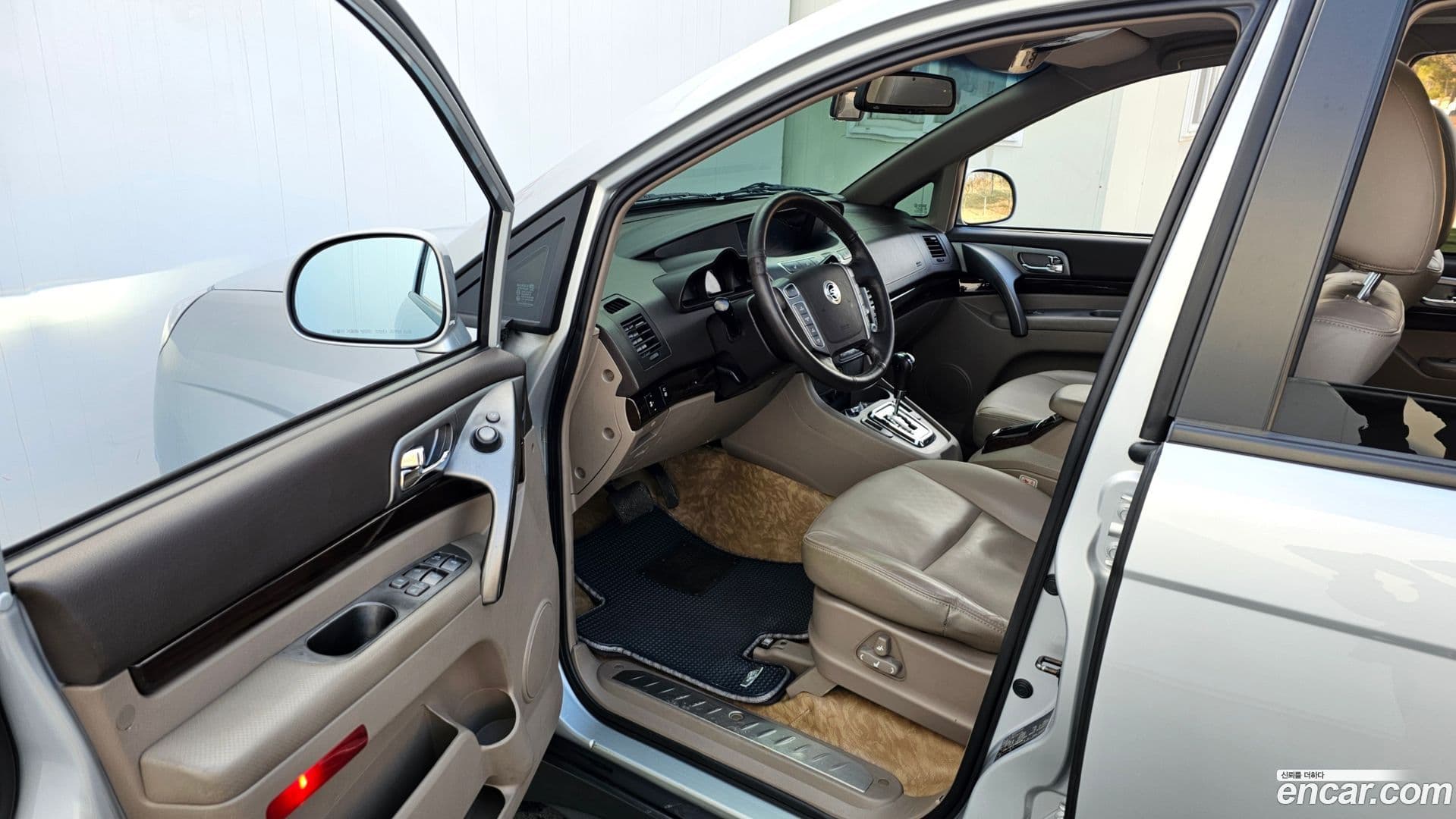 Main__Slider__Photo:KORANDO KG_Mobility_Ssangyong 2014.1-9