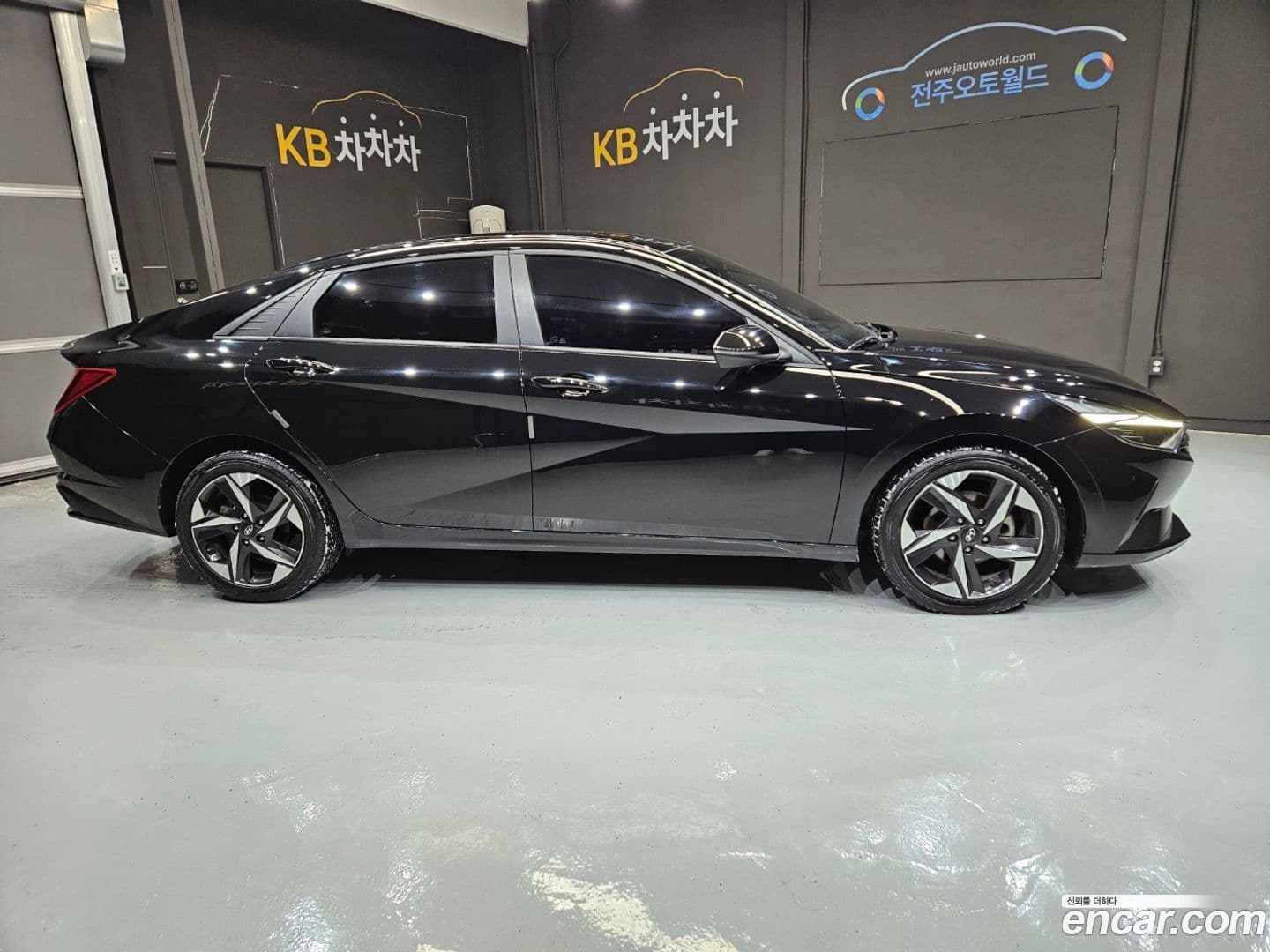 Main__Slider__Photo:AVANTE Hyundai 2020.8-6