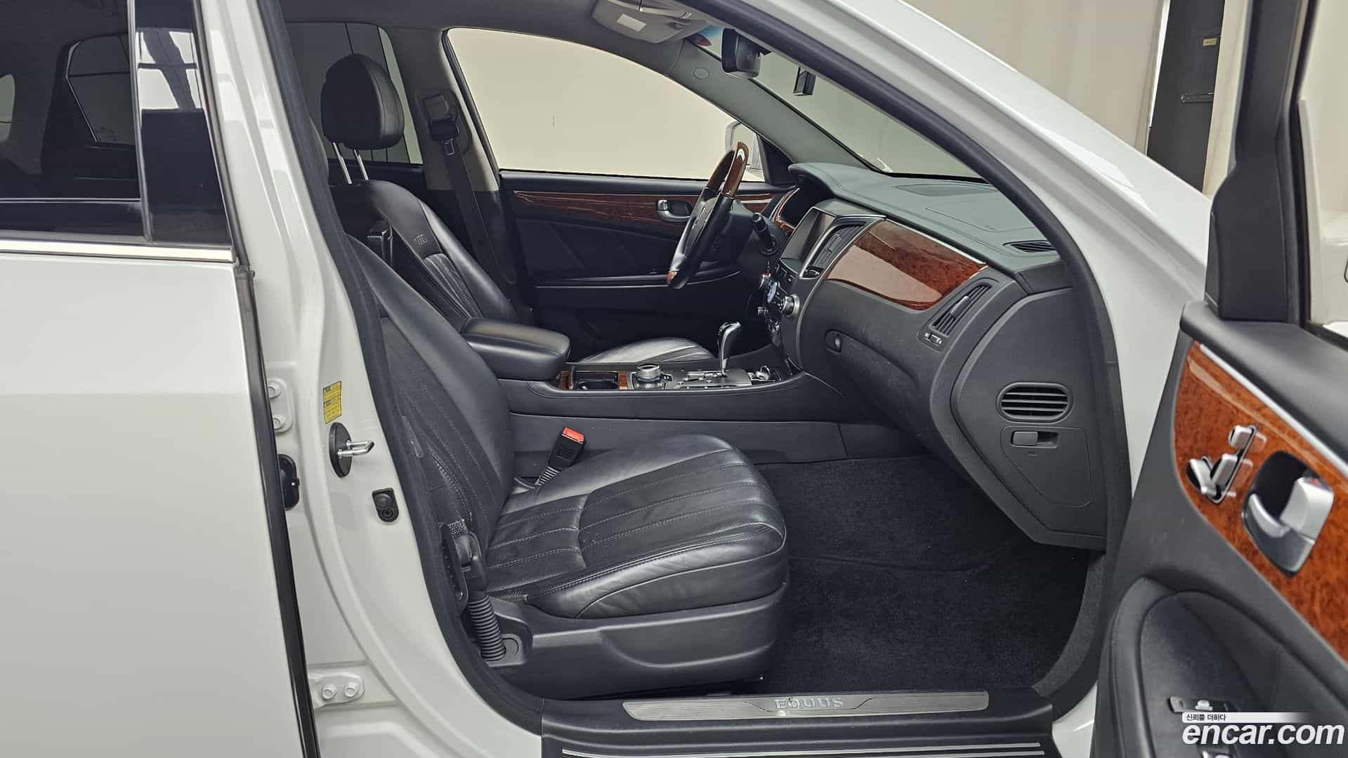 Equus Hyundai 2011.5-OPTION-015