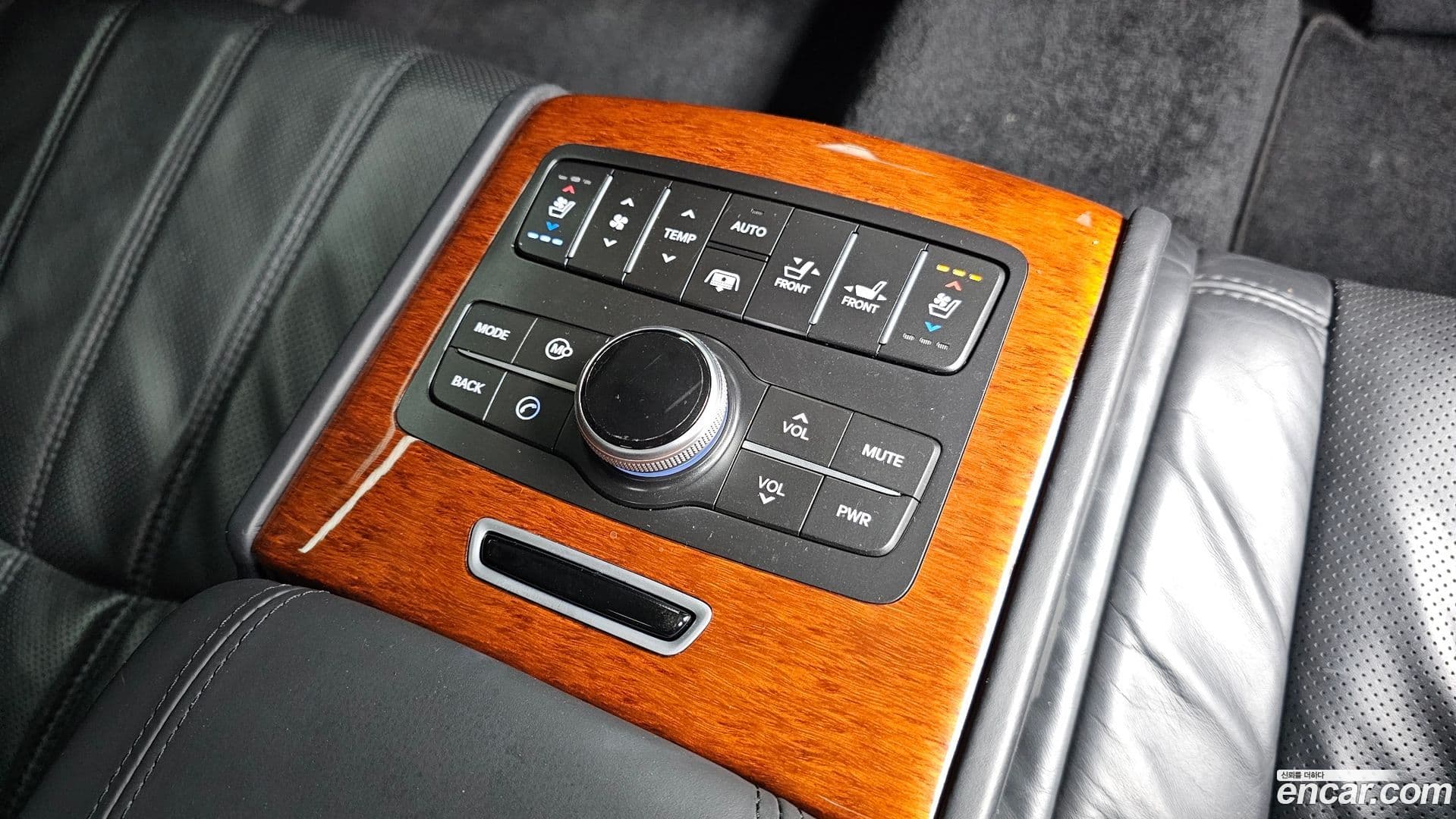 Main__Slider__Photo:Equus Hyundai 2011.5-18