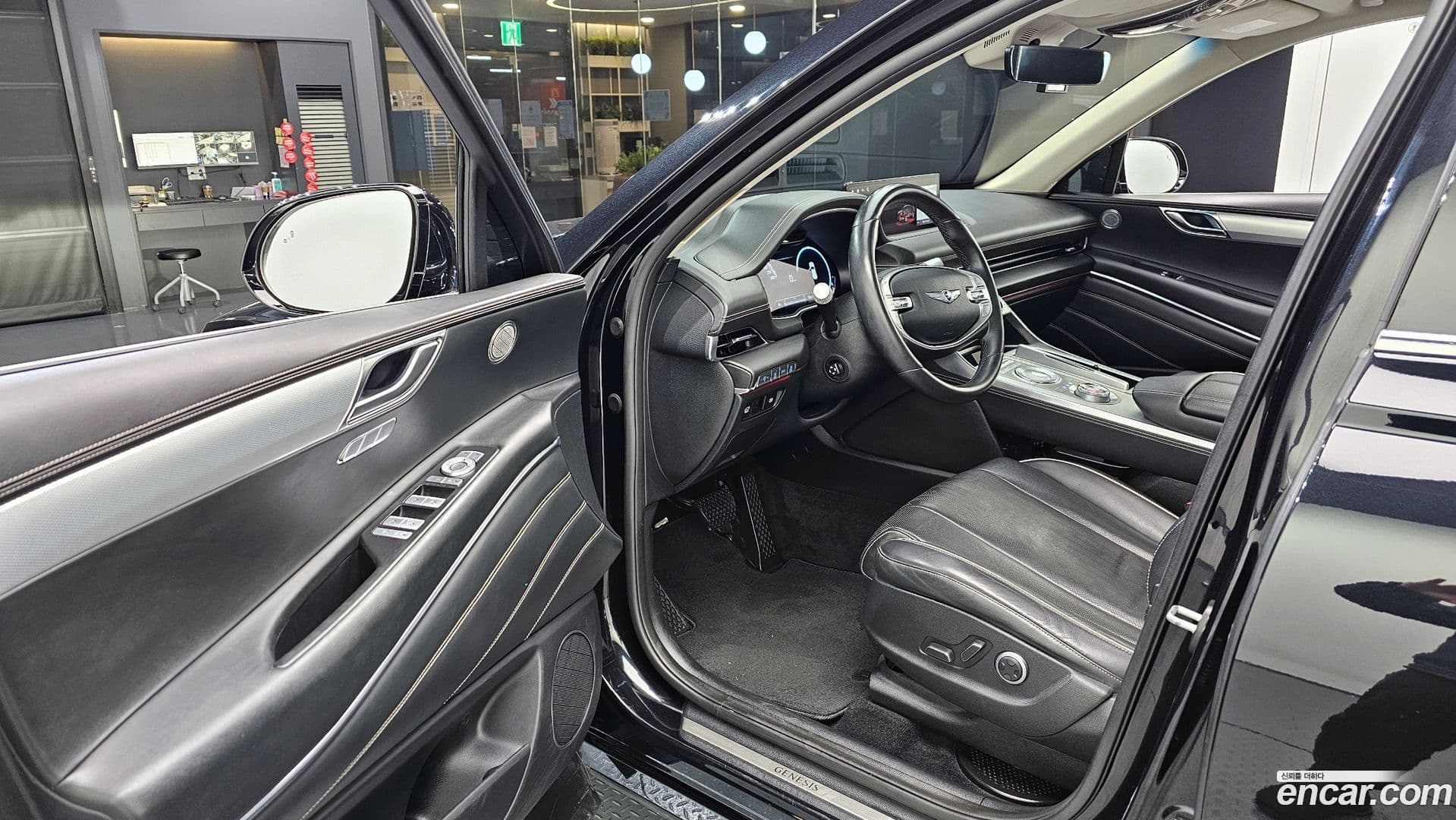 Main__Slider__Photo:GV80 Genesis 2020.2-10