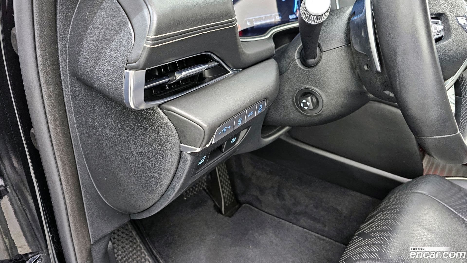 Main__Slider__Photo:GV80 Genesis 2020.2-15