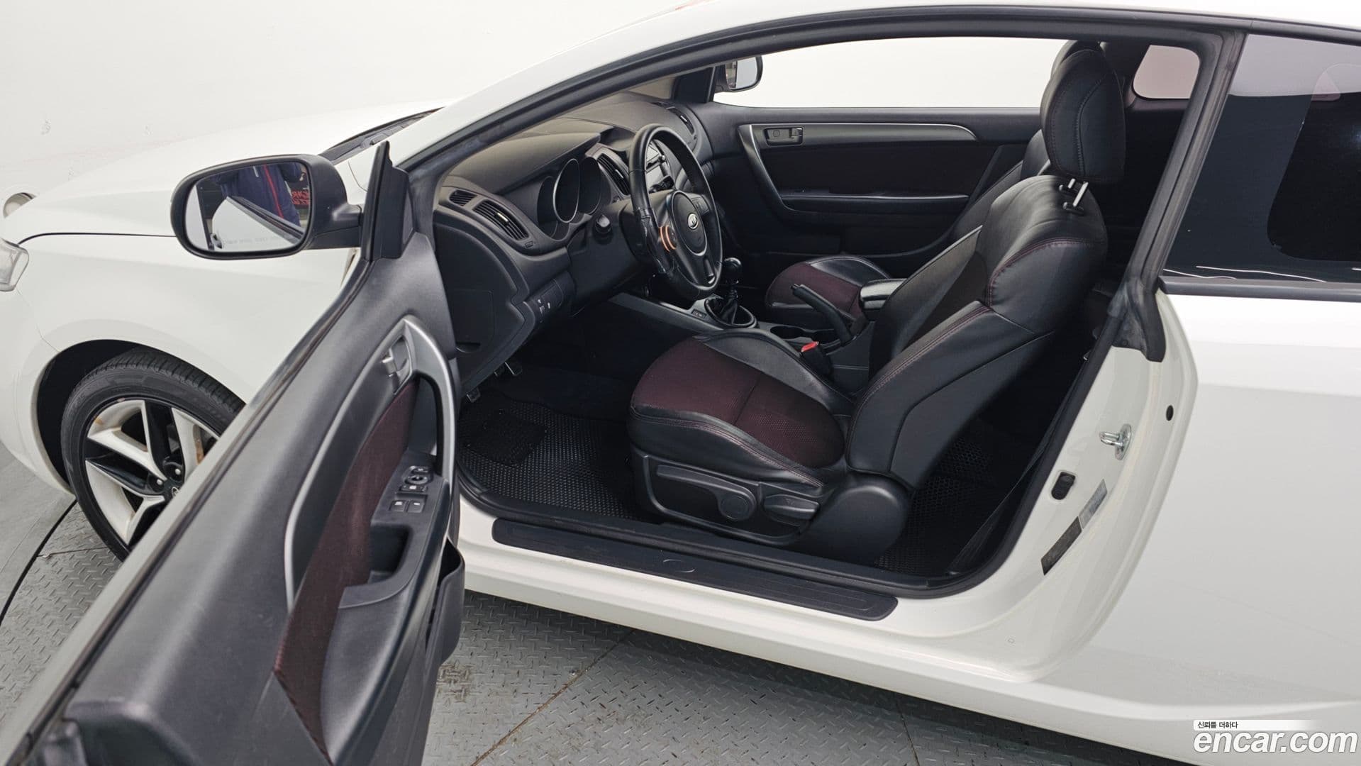 Main__Slider__Photo:Porte Kia 2010.4-9