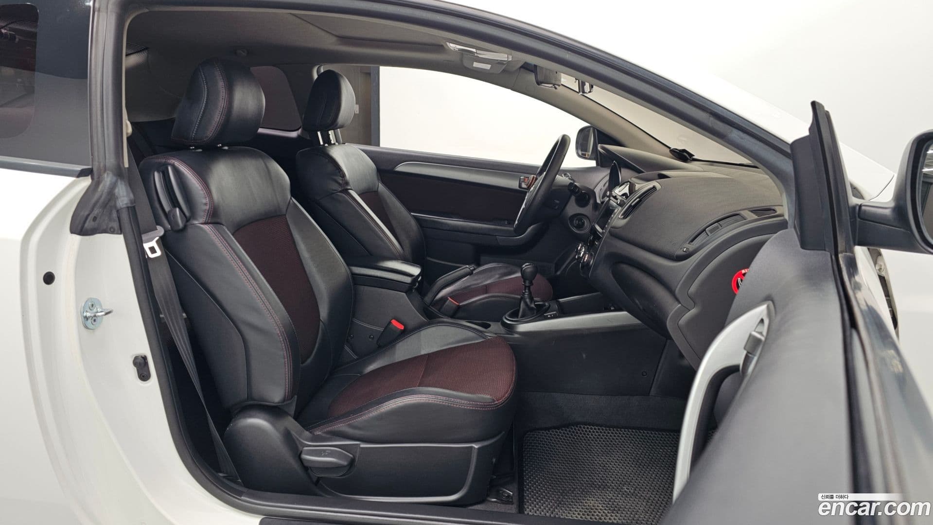 Main__Slider__Photo:Porte Kia 2010.4-10