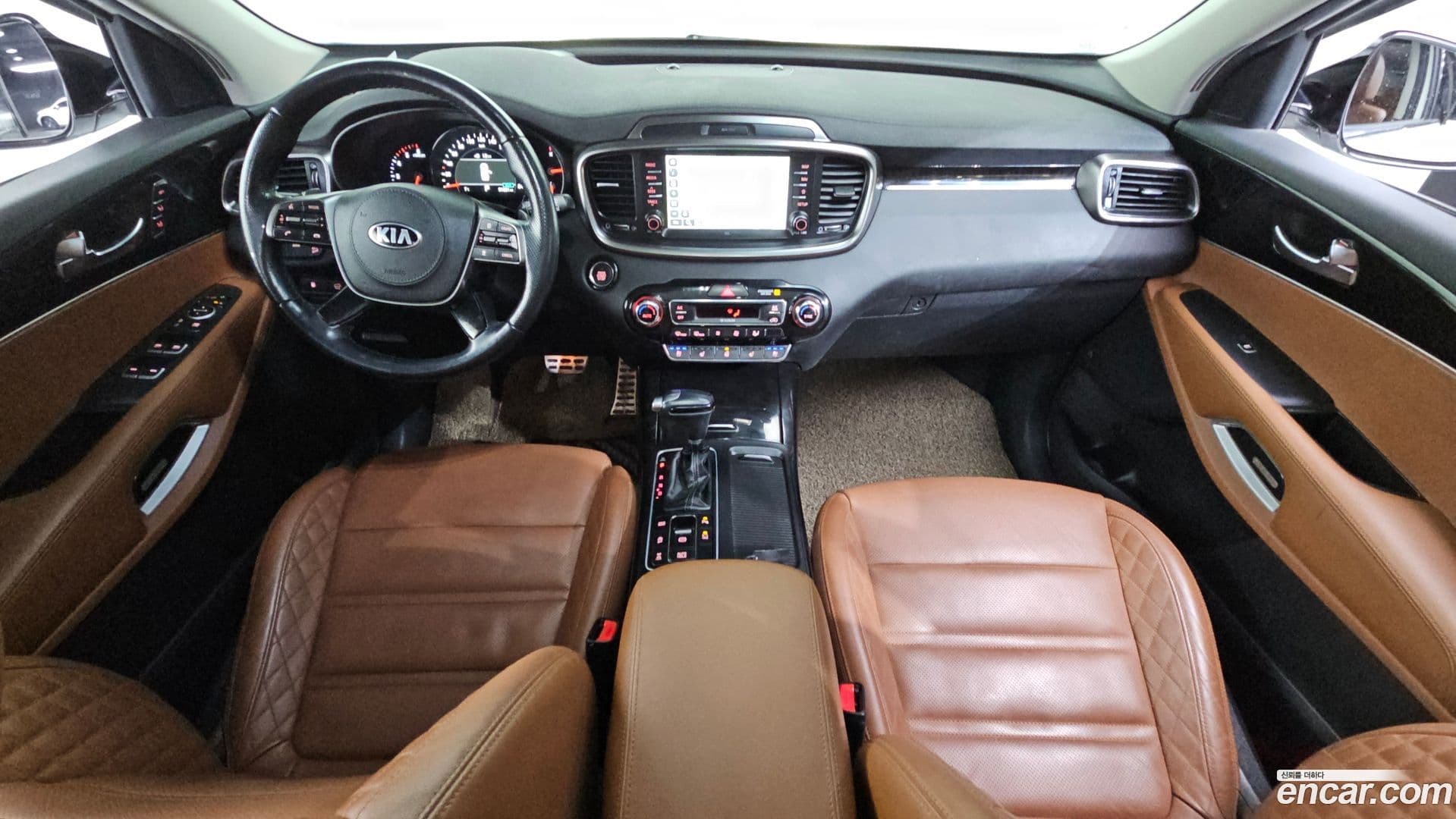 Main__Slider__Photo:Sorento Kia 2018.8-6