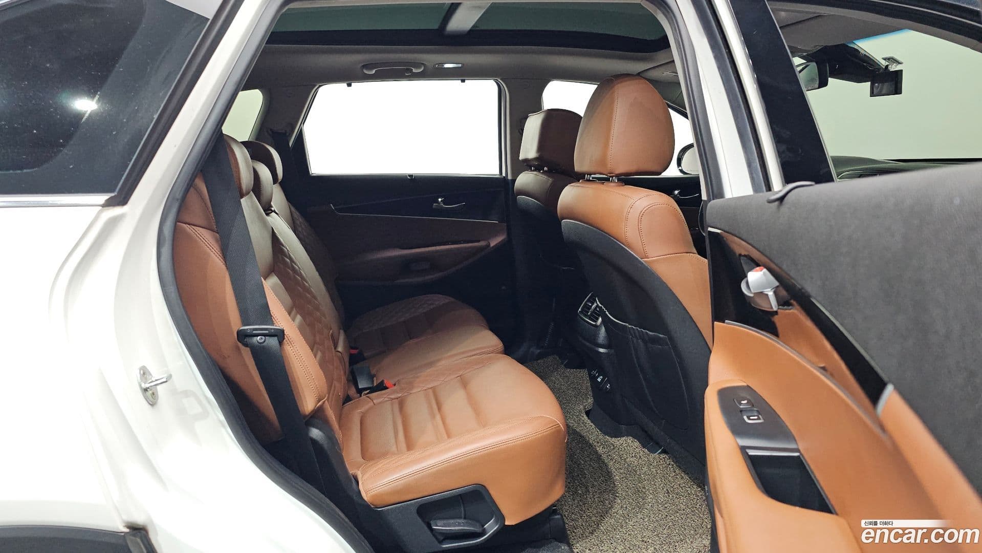 Main__Slider__Photo:Sorento Kia 2018.8-11