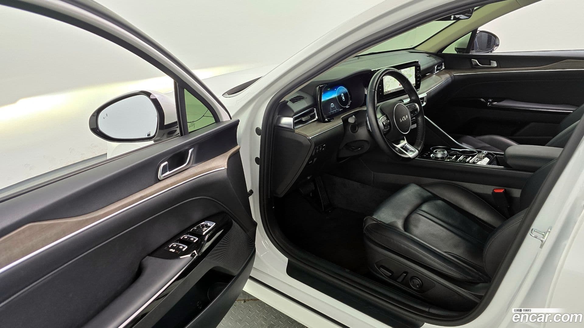 Main__Slider__Photo:K5 Kia 2022.9-9