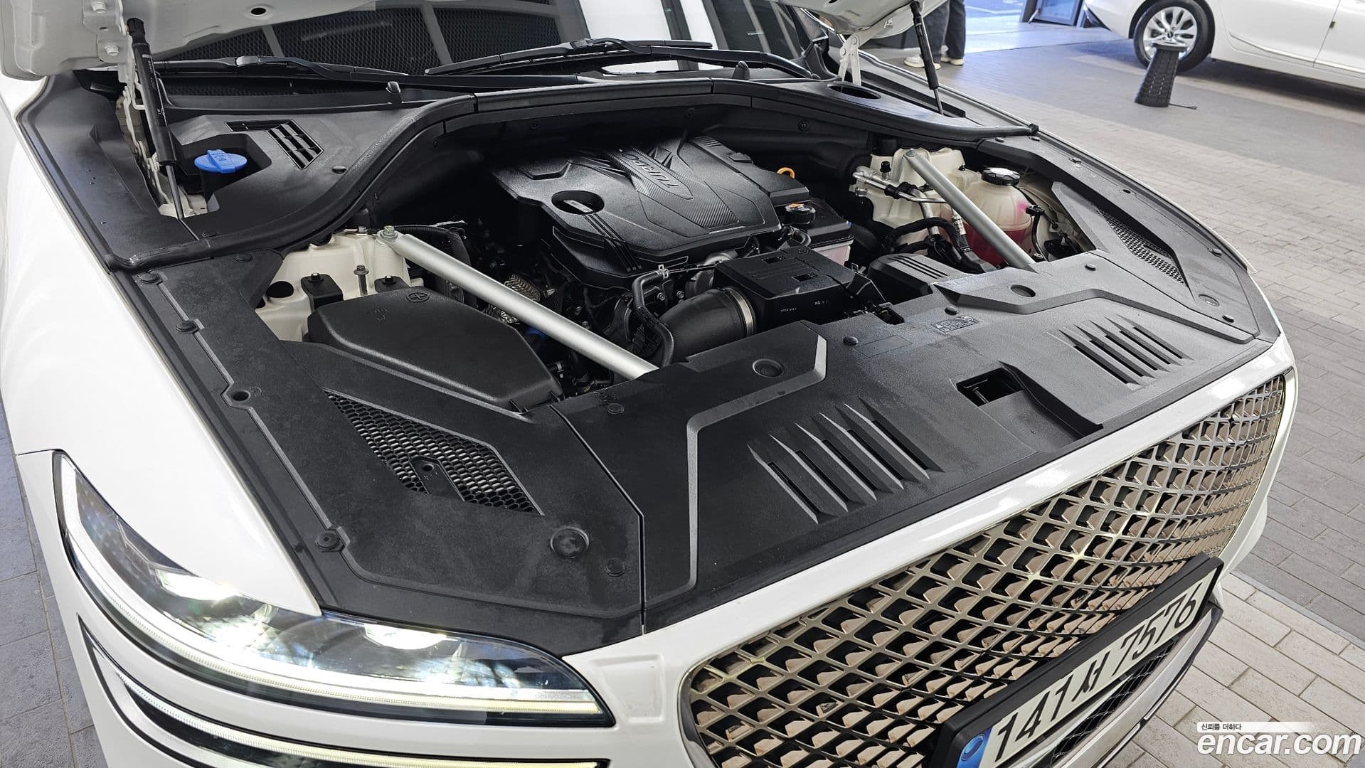 Main__Slider__Photo:GV70 Genesis 2022.1-5