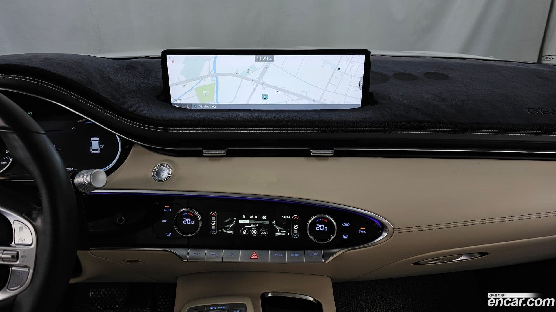 Main__Slider__Photo:GV70 Genesis 2022.1-13