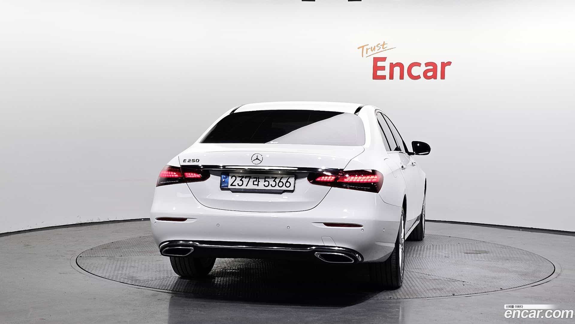 E-Class Mercedes-Benz 2021.3-OUTER-004