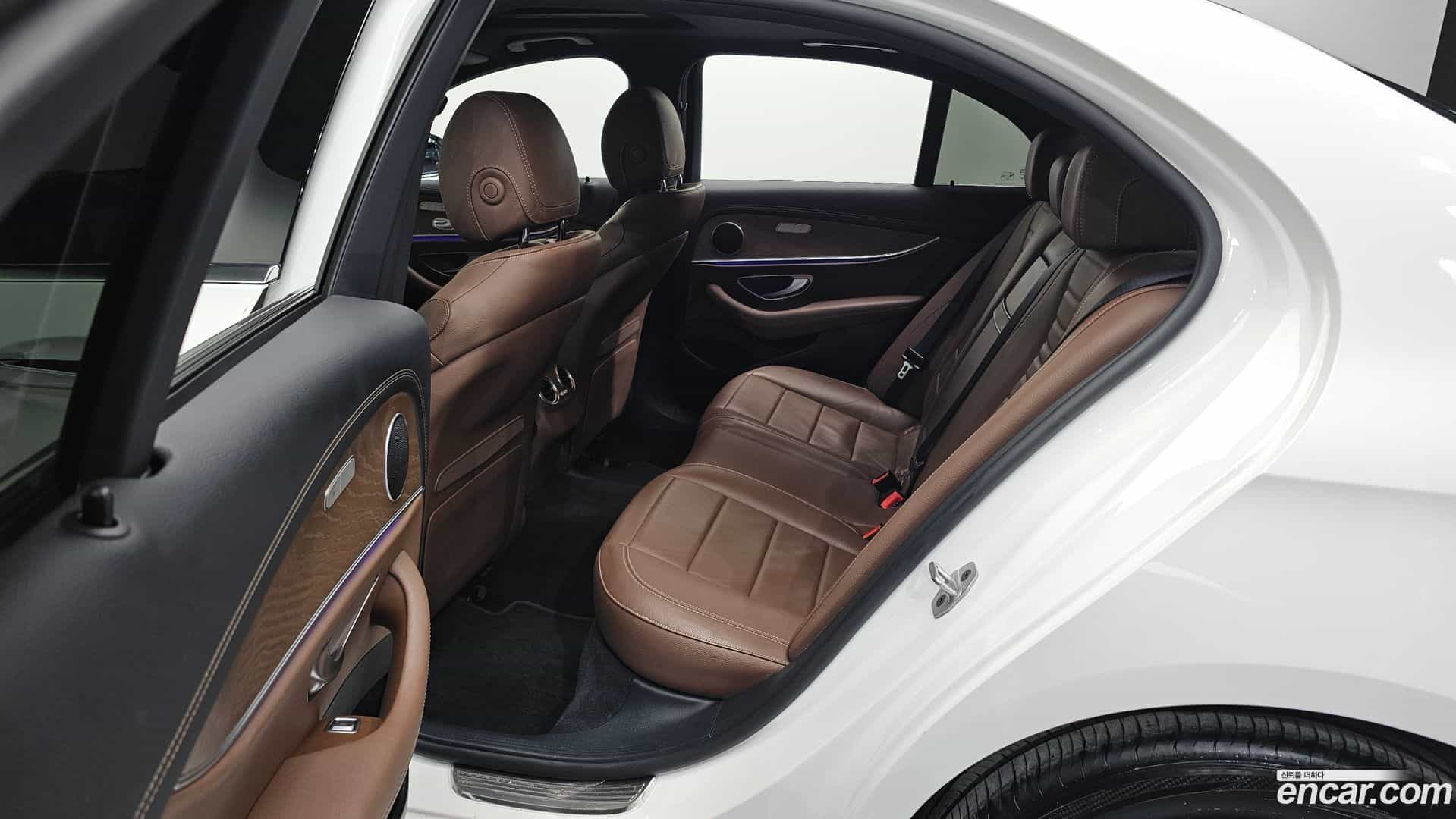 E-Class Mercedes-Benz 2021.3-OPTION-015