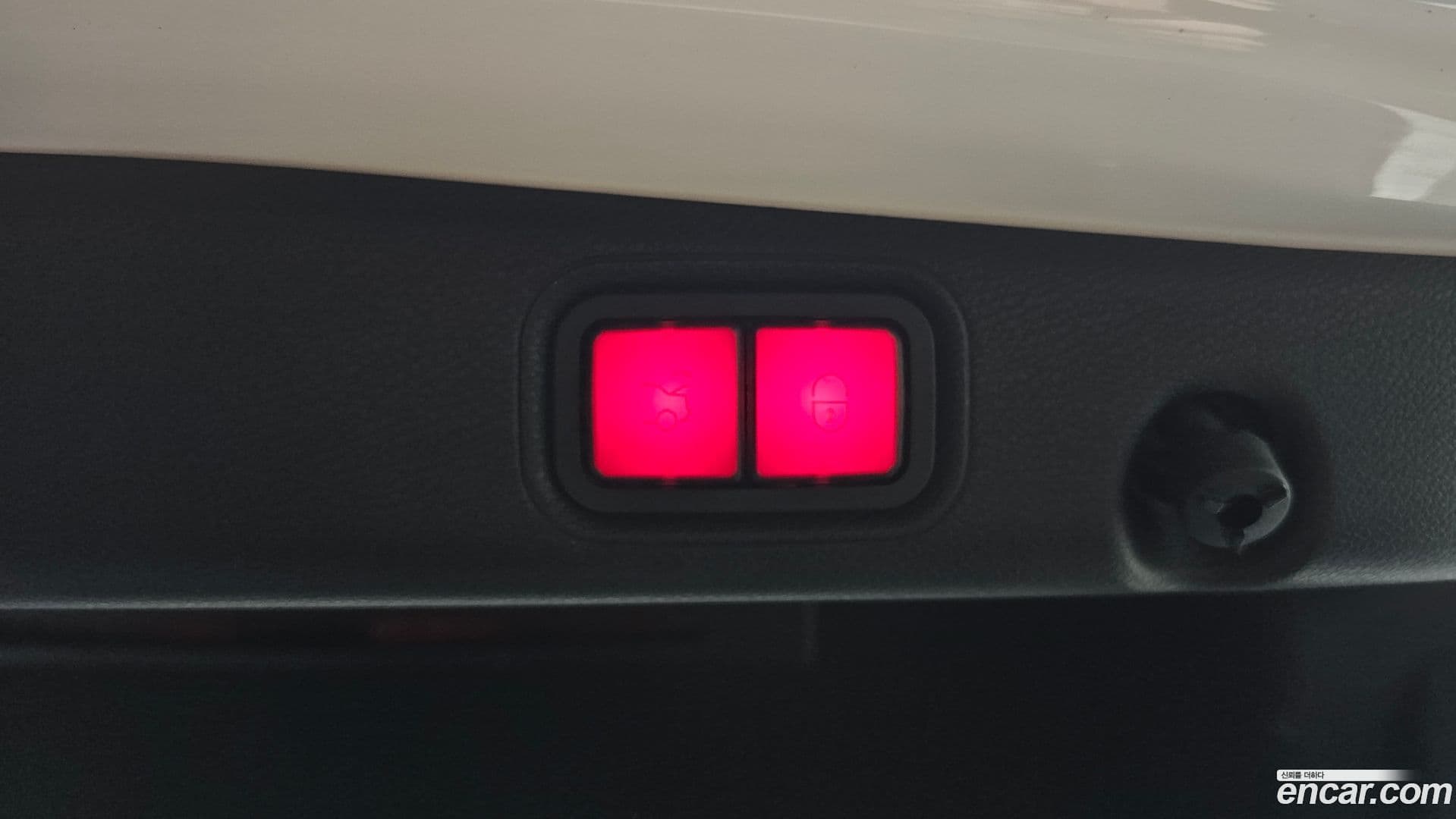 Main__Slider__Photo:E-Class Mercedes-Benz 2021.3-19