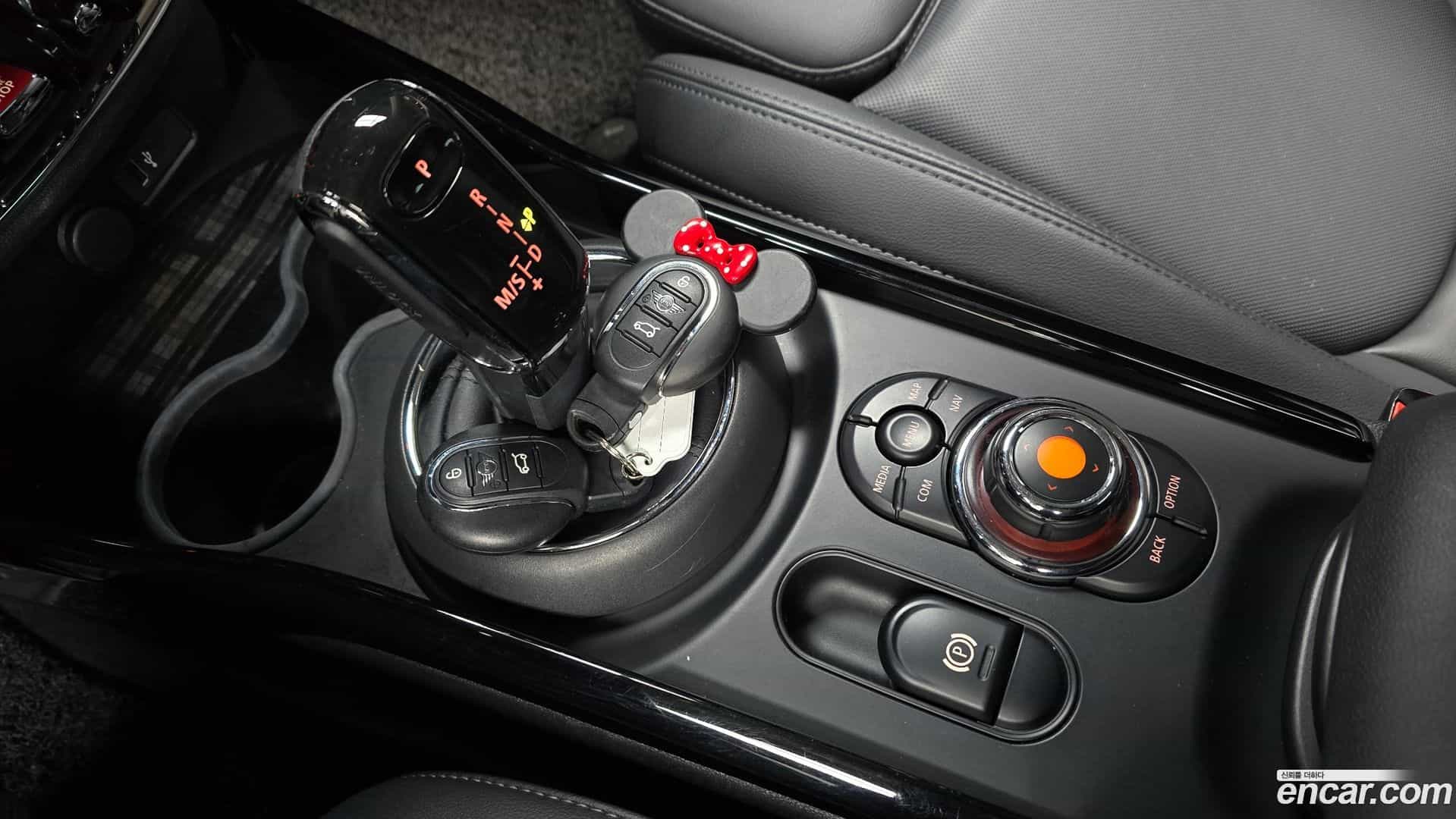 Clubman Mini 2019.11-INNER-009