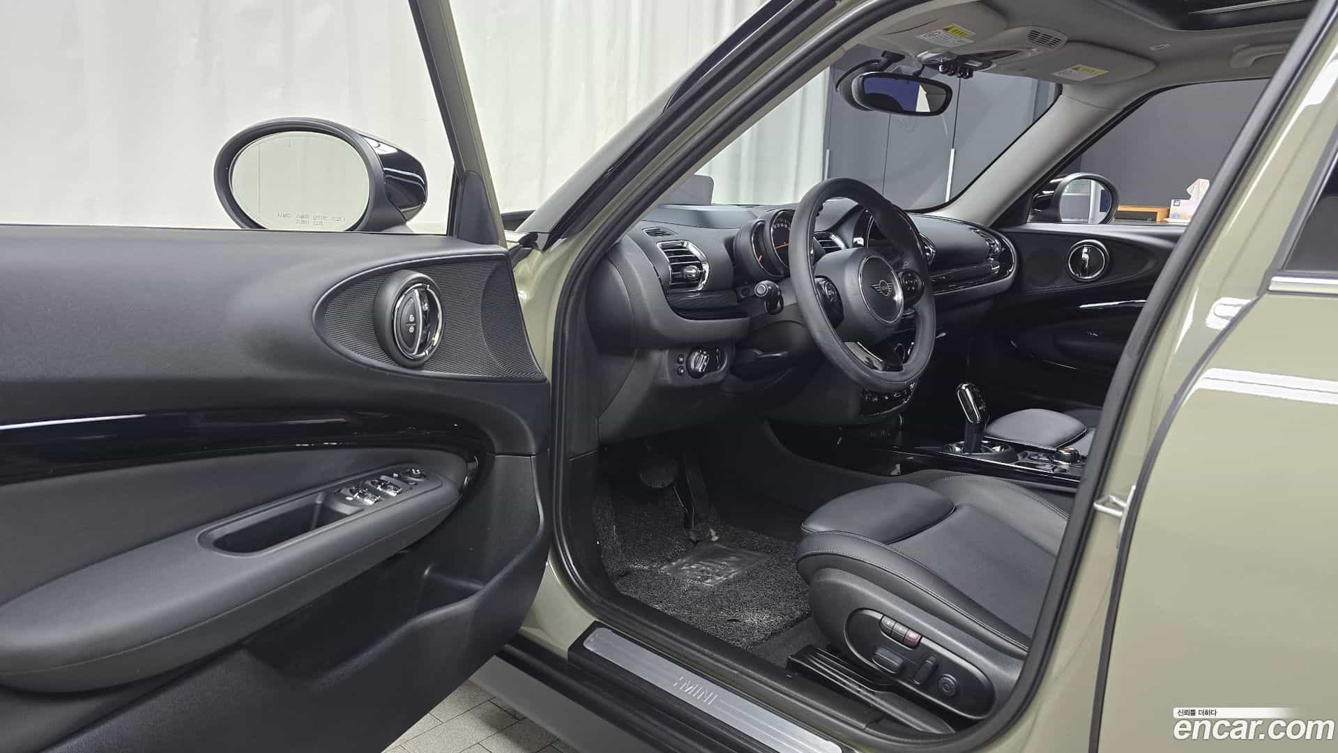 Clubman Mini 2019.11-INNER-010