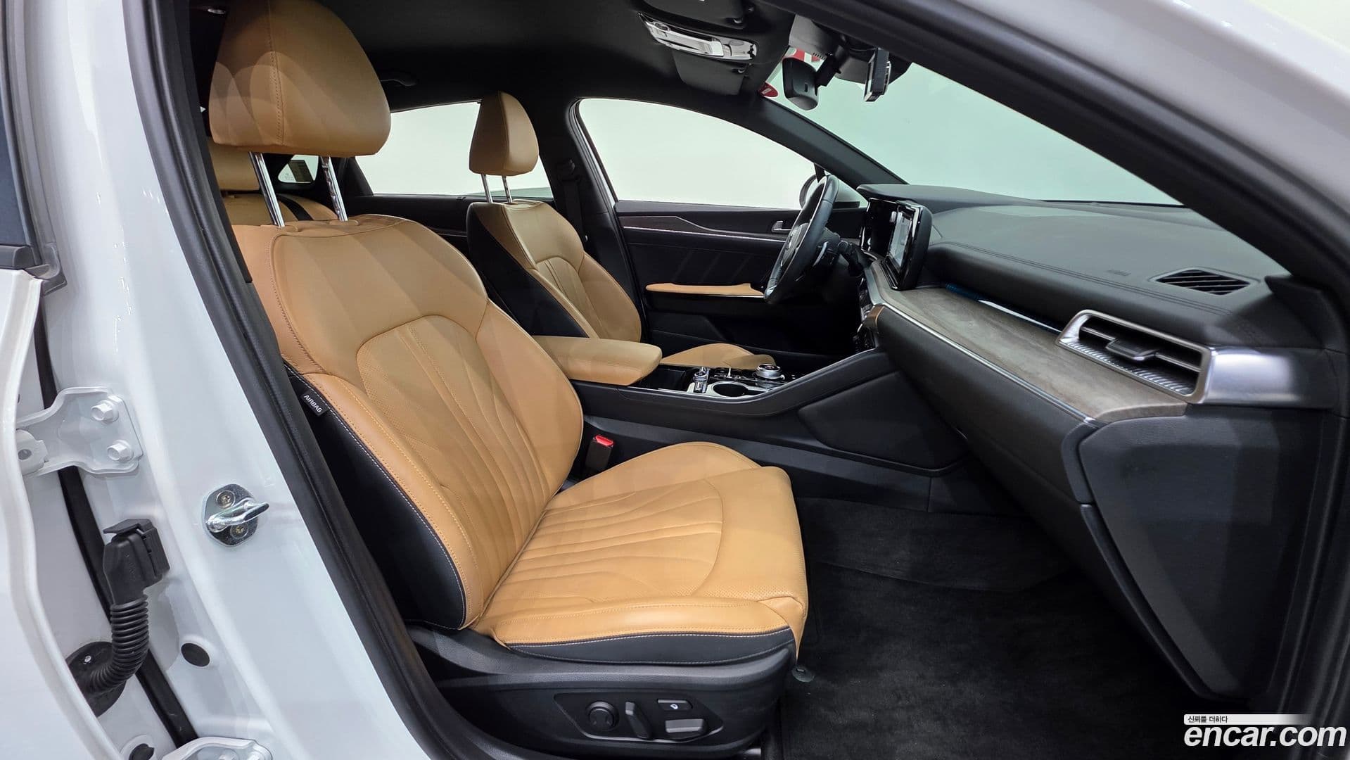 Main__Slider__Photo:K5 Kia 2021.4-9