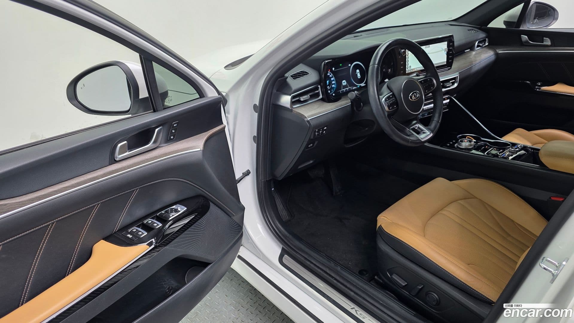 Main__Slider__Photo:K5 Kia 2021.4-11