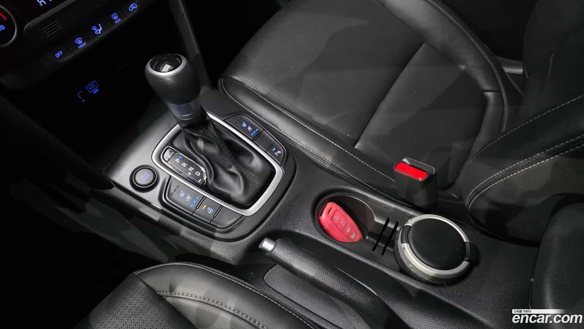 Kona Hyundai 2019.1-INNER-009