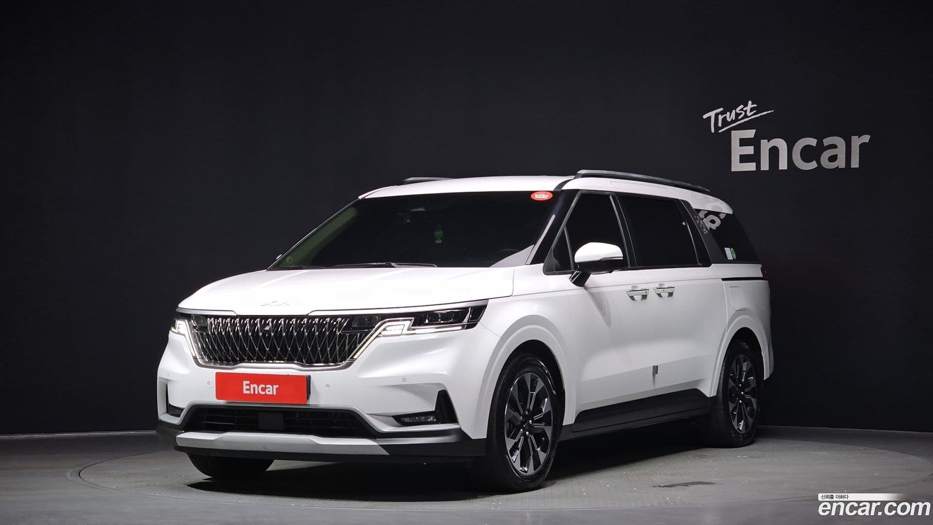 Main__Slider__Photo:Canival Kia 2021.11-0