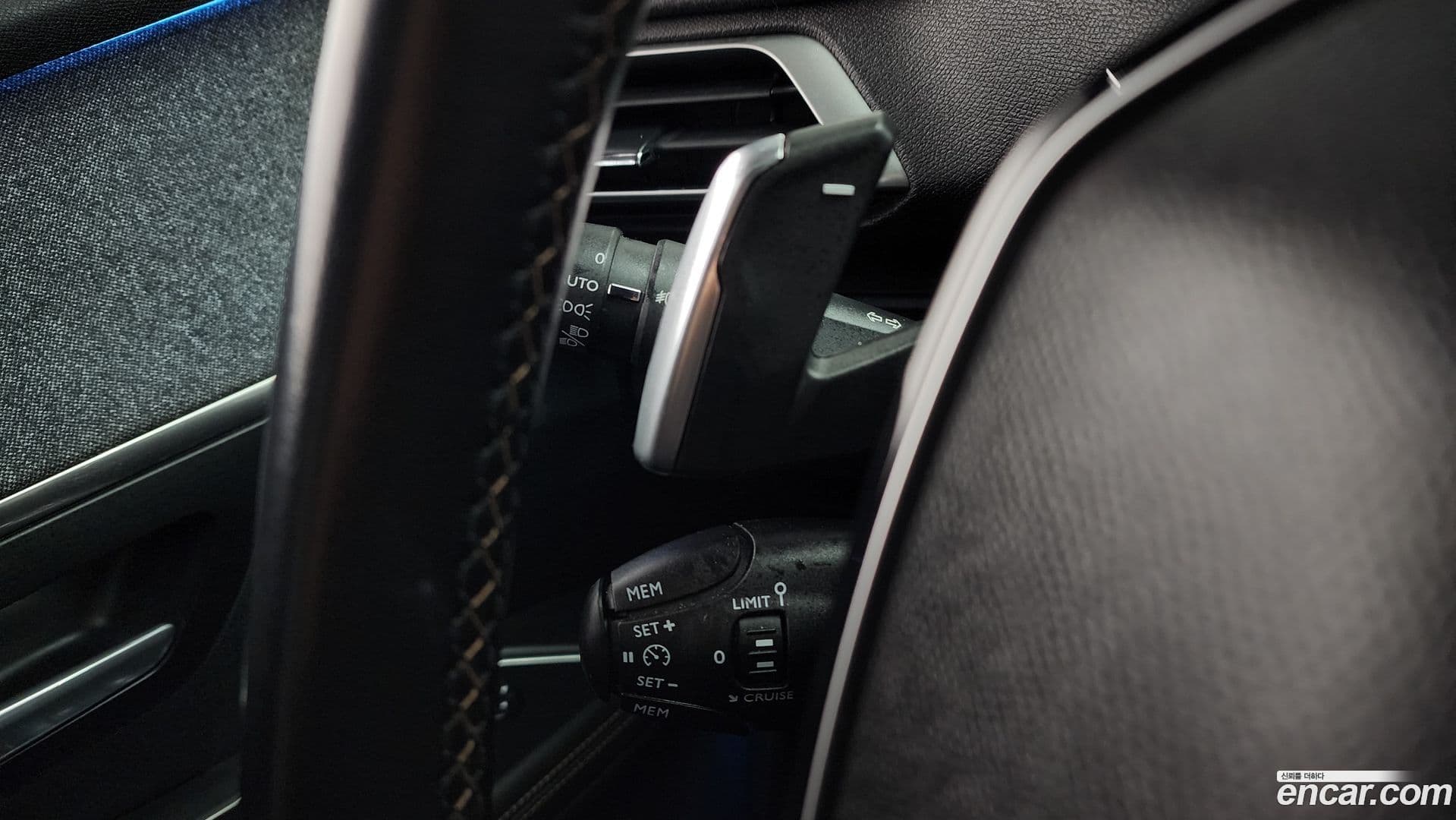 Main__Slider__Photo:5008 Peugeot 2018.8-13