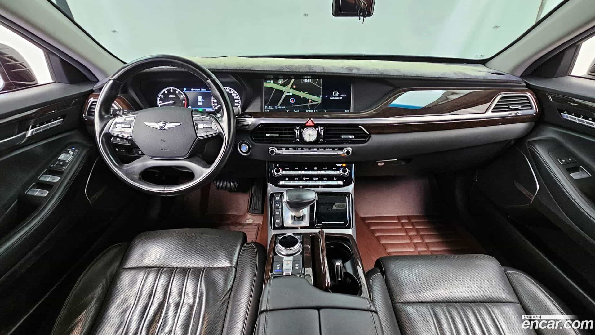 EQ900 Genesis 2017.2-INNER-007