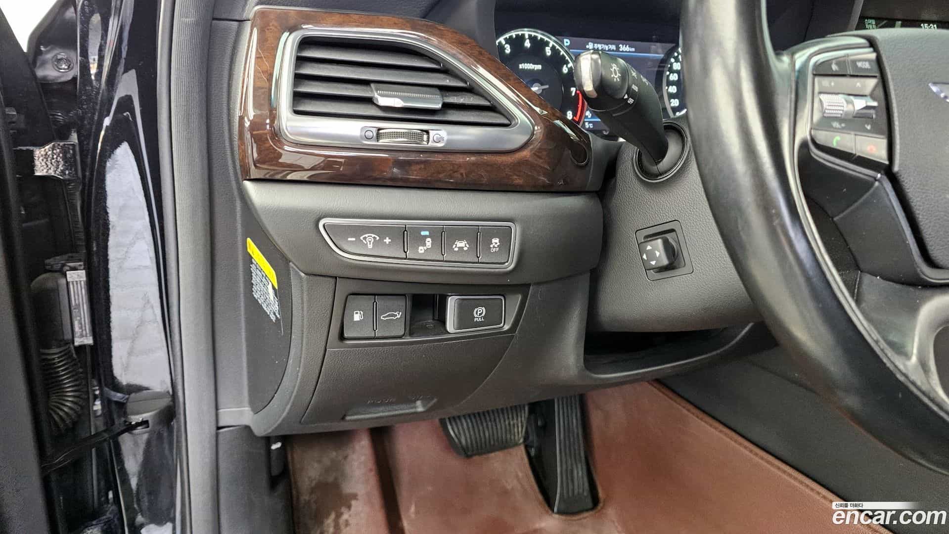 EQ900 Genesis 2017.2-OPTION-020