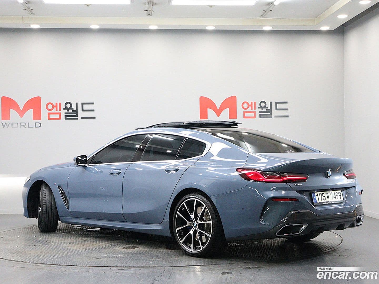 Main__Slider__Photo:8-Series BMW 2021.0-3