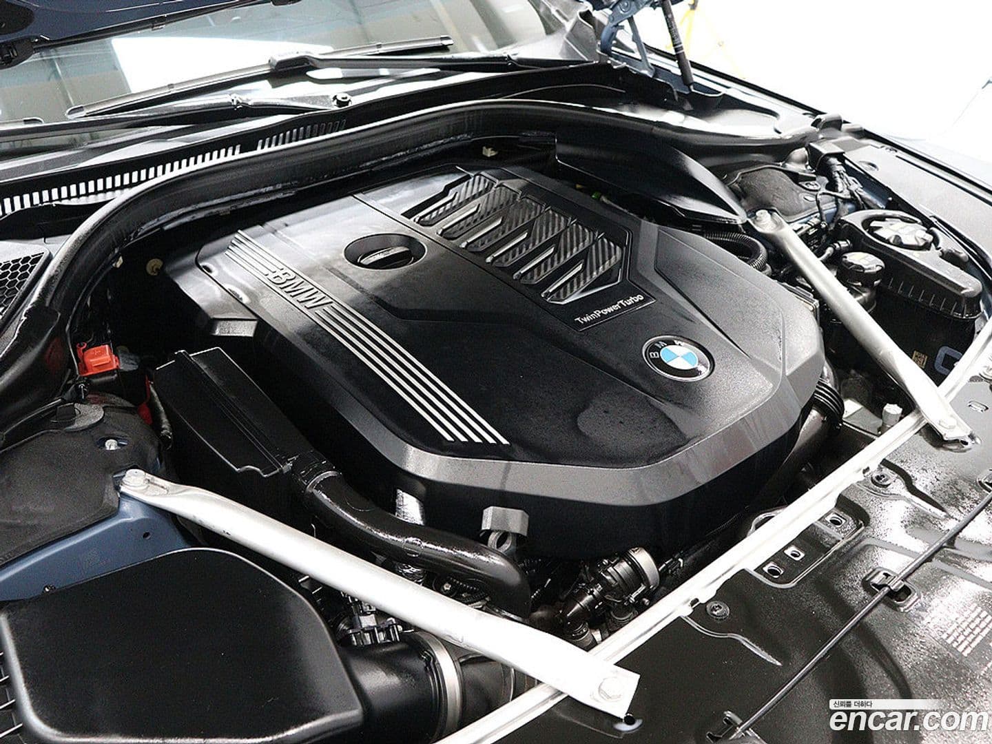 Main__Slider__Photo:8-Series BMW 2021.0-5