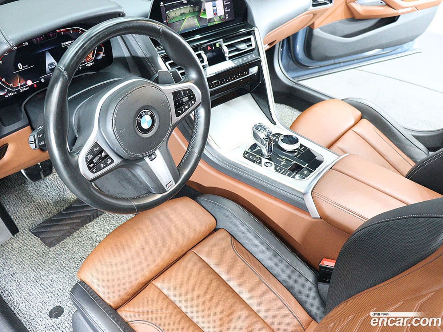 Main__Slider__Photo:8-Series BMW 2021.0-9