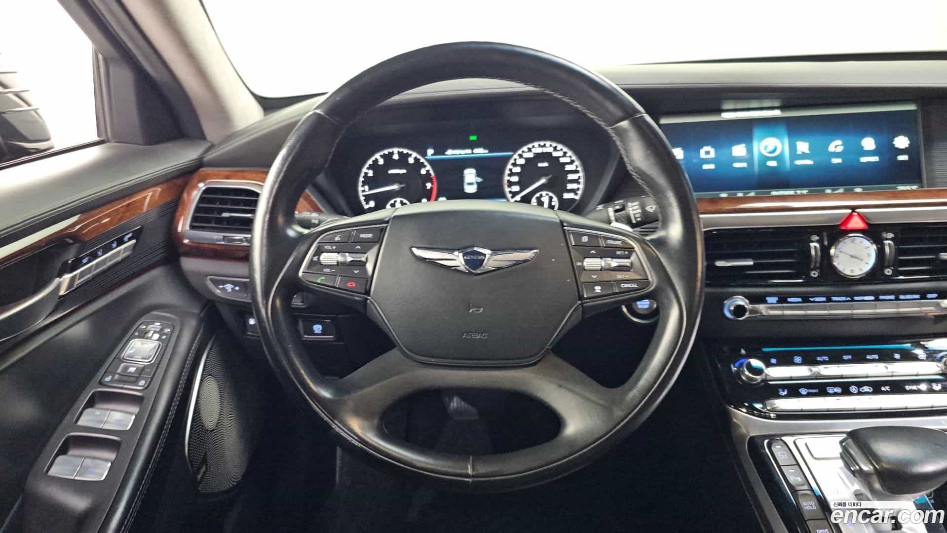 EQ900 Genesis 2016.1-OPTION-017