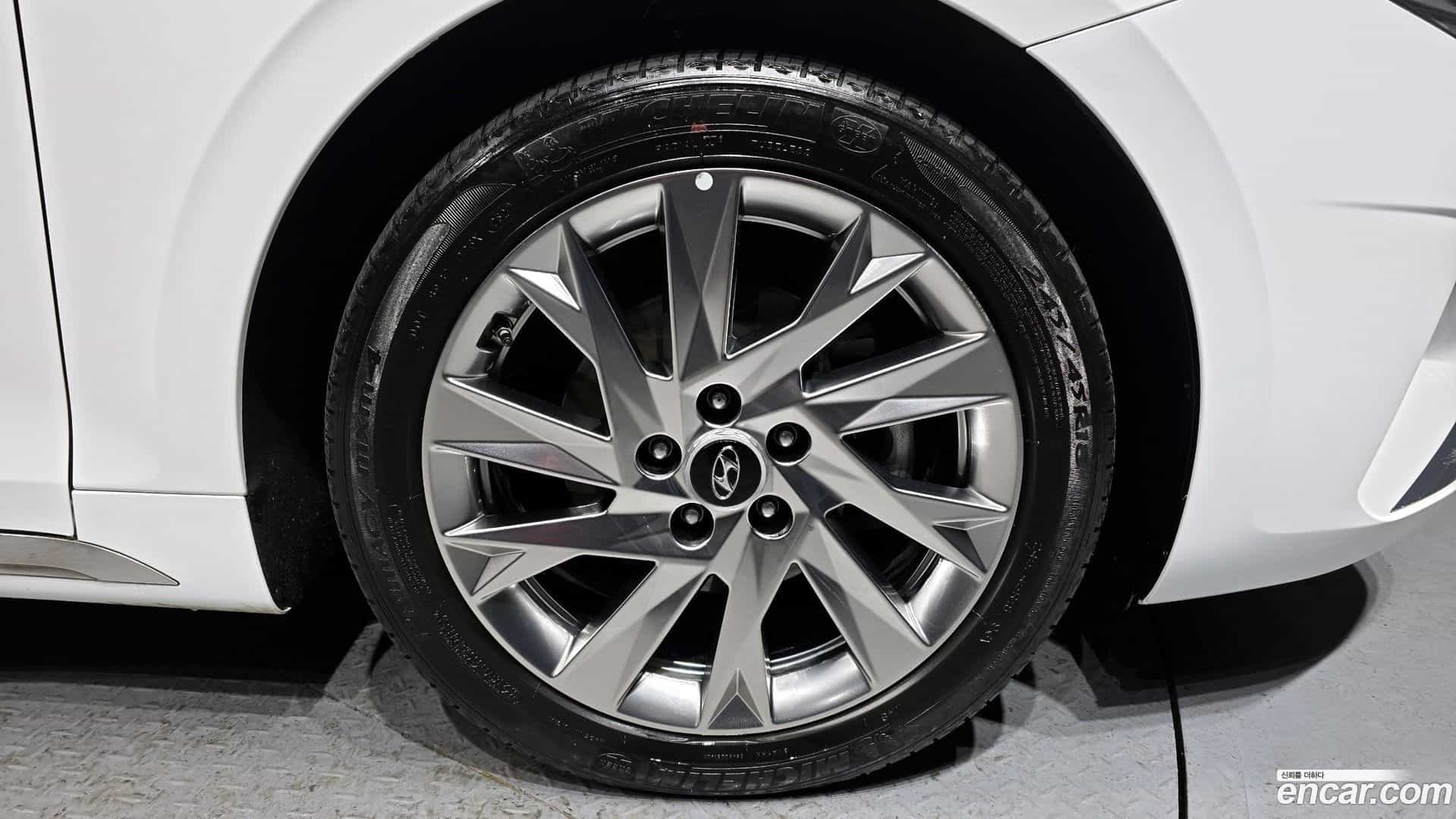 Grandeur Hyundai 2021.11-OUTER-005