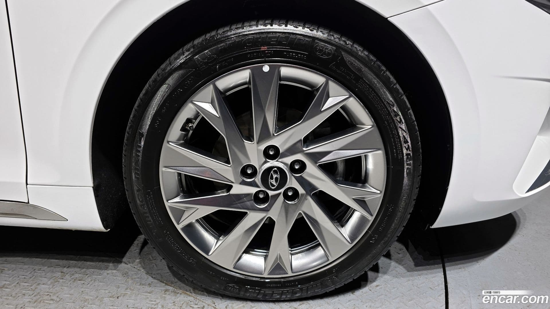 Main__Slider__Photo:Grandeur Hyundai 2021.11-4