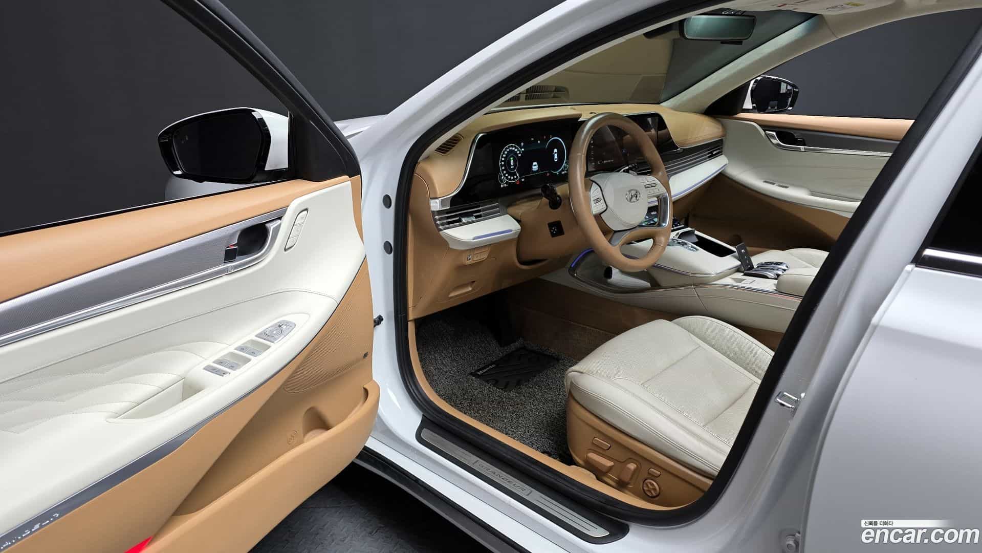 Grandeur Hyundai 2021.11-INNER-010