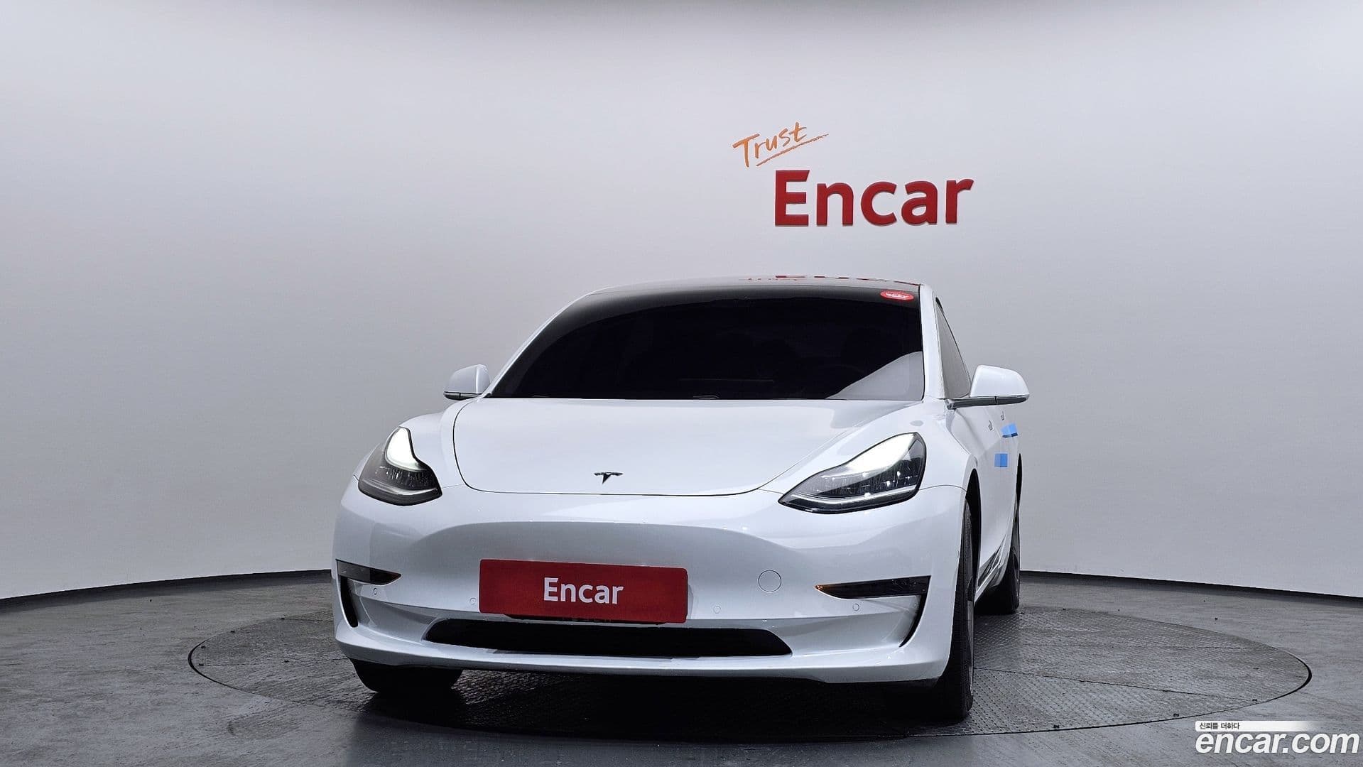 Main__Slider__Photo:Model 3 Tesla 2020.7-2