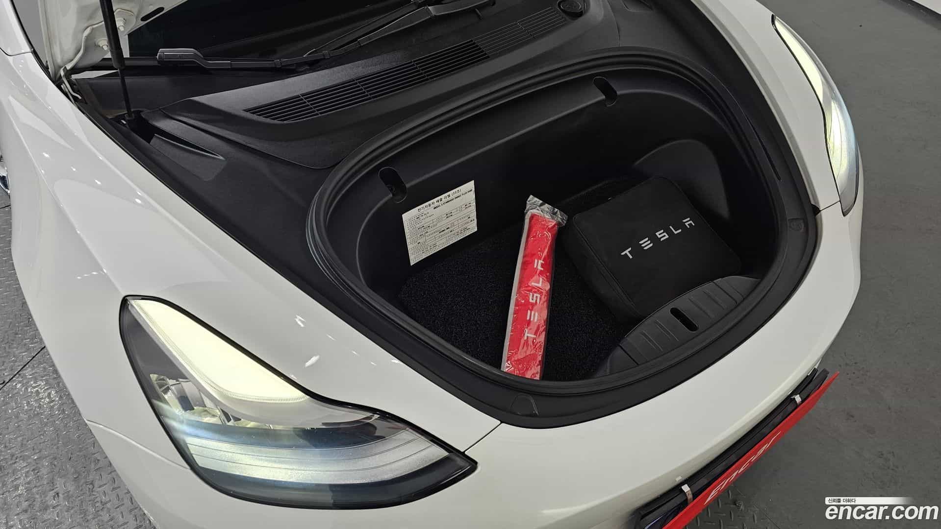Model 3 Tesla 2020.7-INNER-006