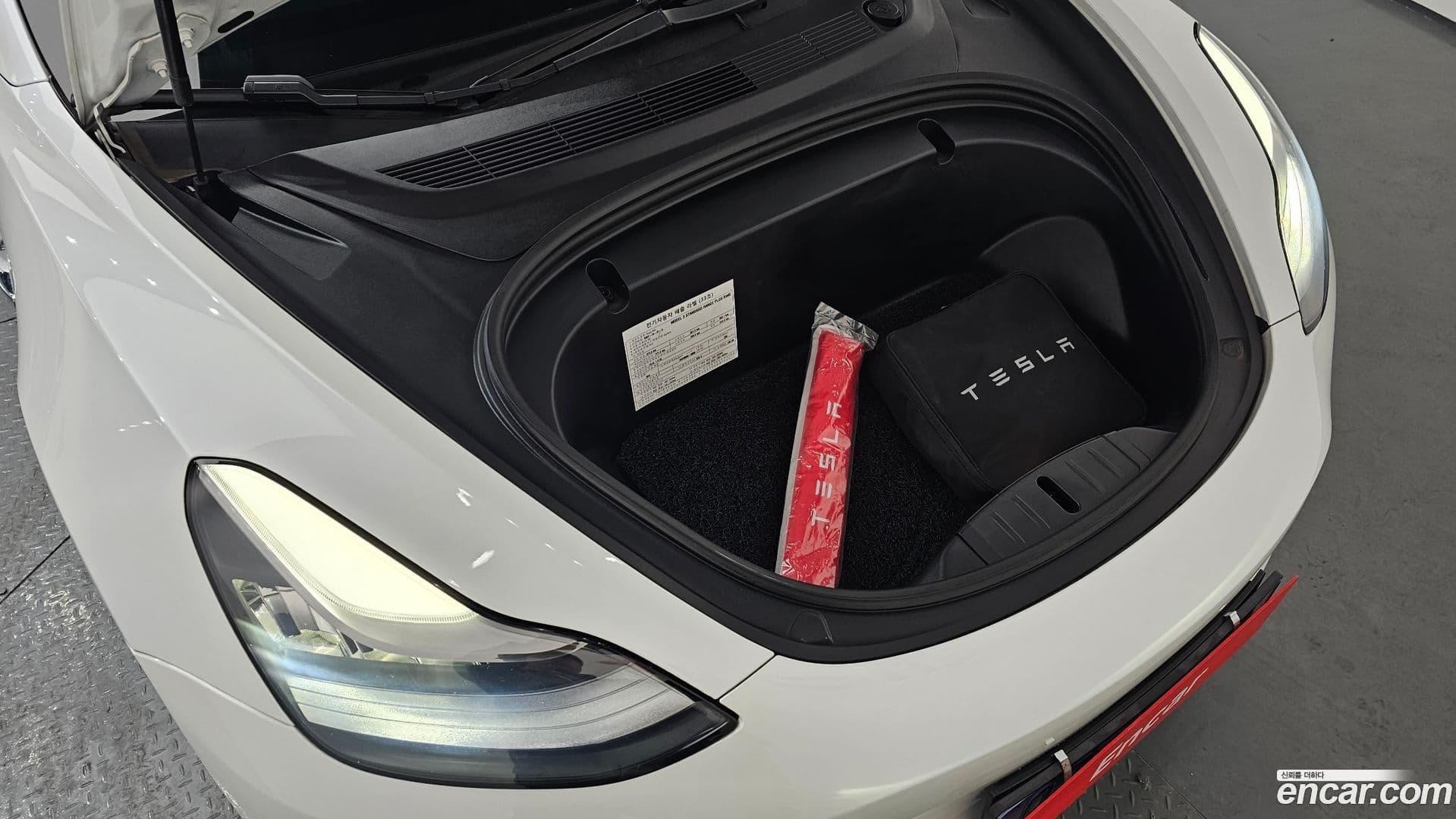 Main__Slider__Photo:Model 3 Tesla 2020.7-5