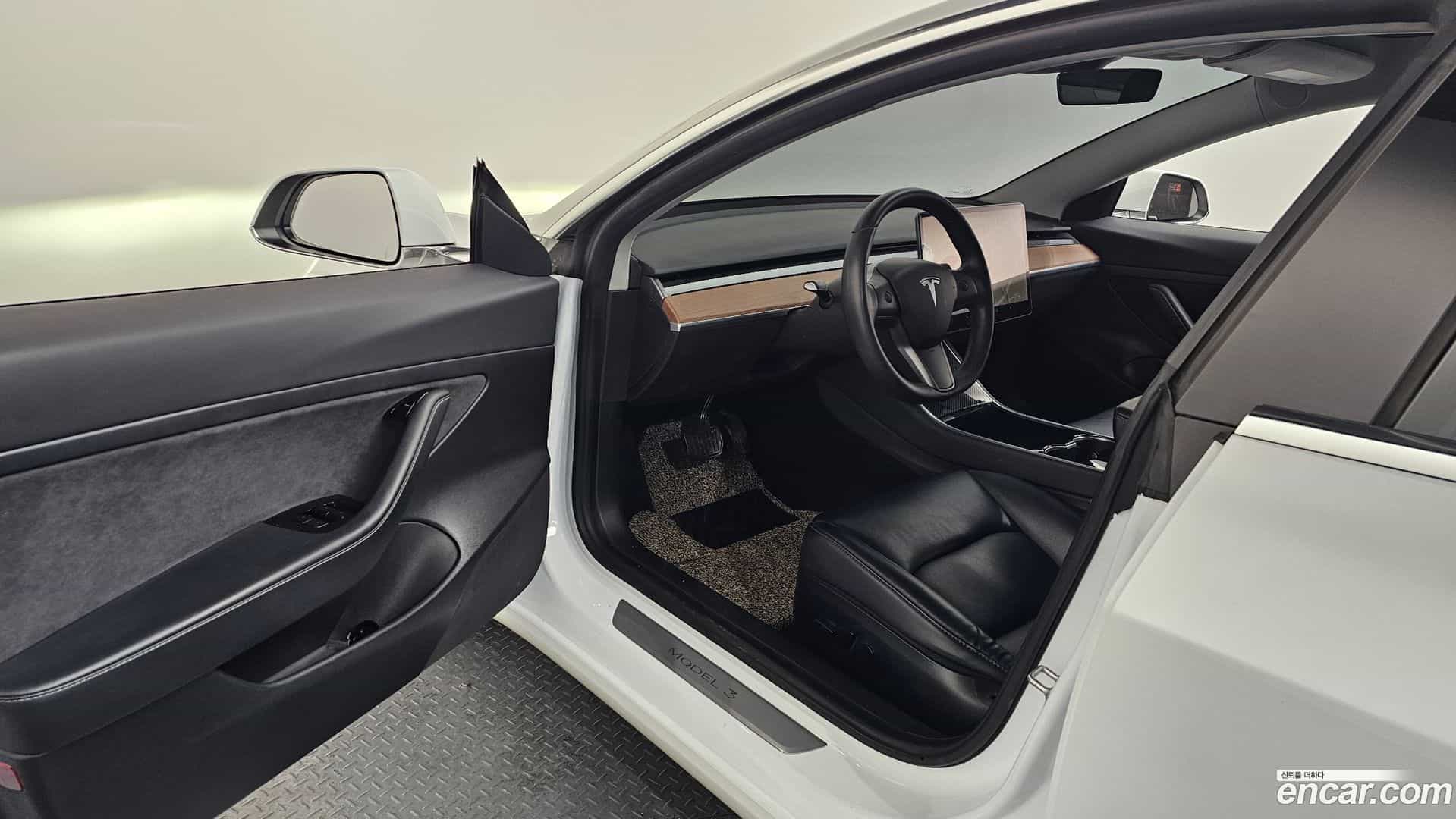 Model 3 Tesla 2020.7-INNER-010