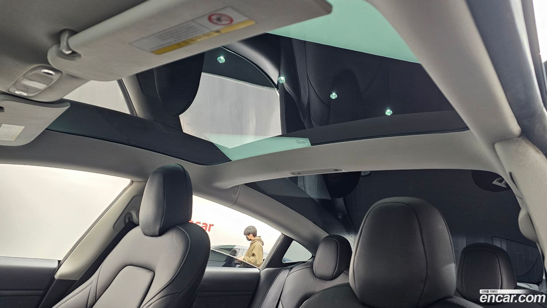 Main__Slider__Photo:Model 3 Tesla 2020.7-18