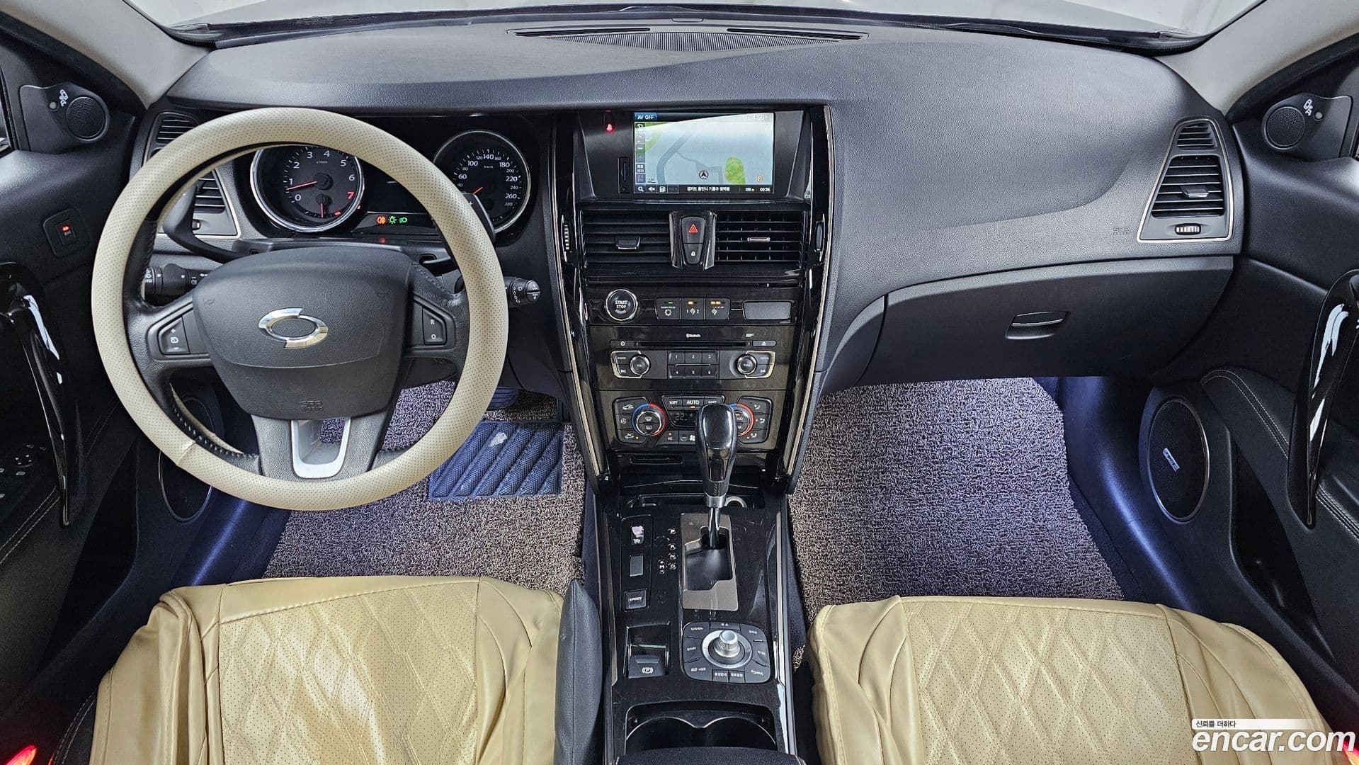 Main__Slider__Photo:SM7 Renault-KoreaSamsung 2015.1-6