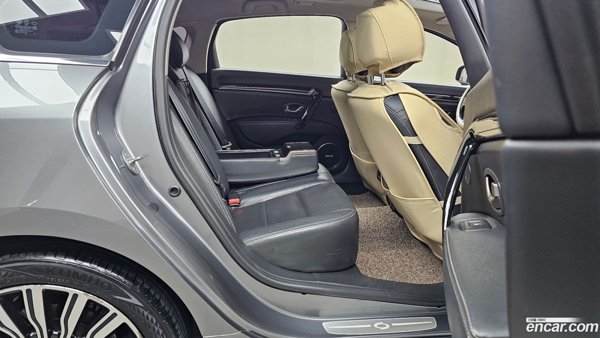 Main__Slider__Photo:SM7 Renault-KoreaSamsung 2015.1-11